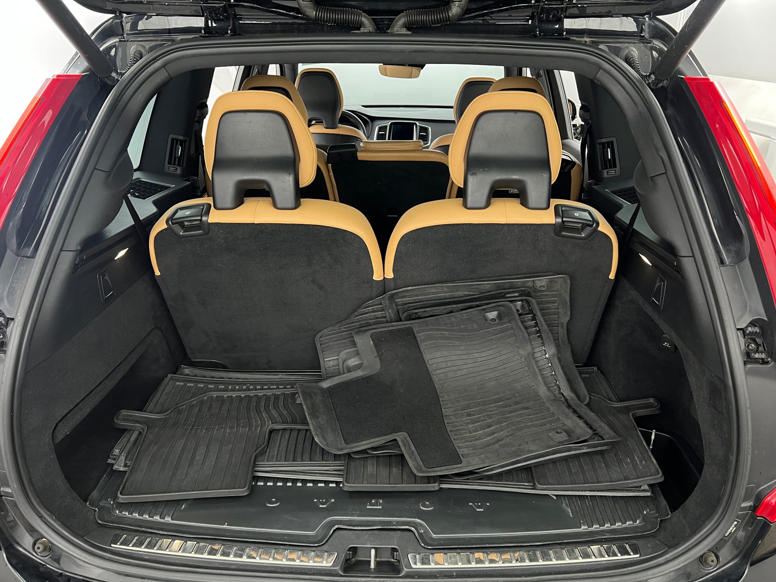 Thumbnail: 2019 Volvo XC90 - 6