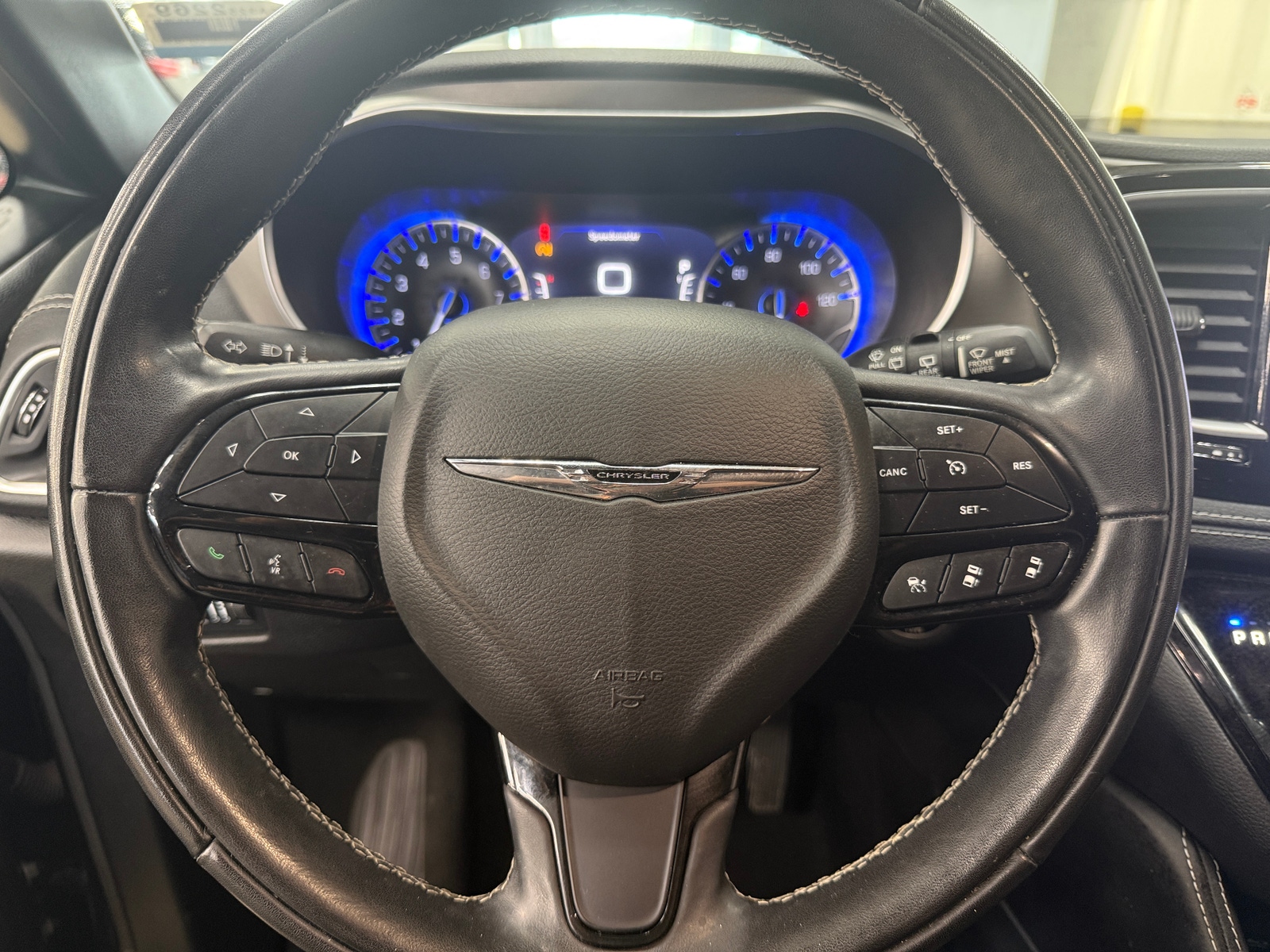 Thumbnail: 2022 Chrysler Pacifica - 4