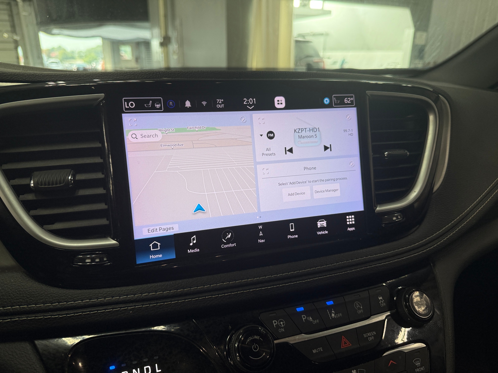 Thumbnail: 2022 Chrysler Pacifica - 3