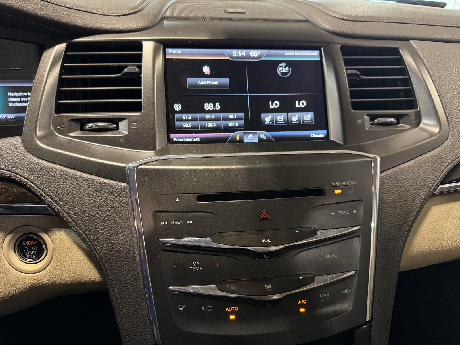 Thumbnail: 2015 Lincoln MKS - 3