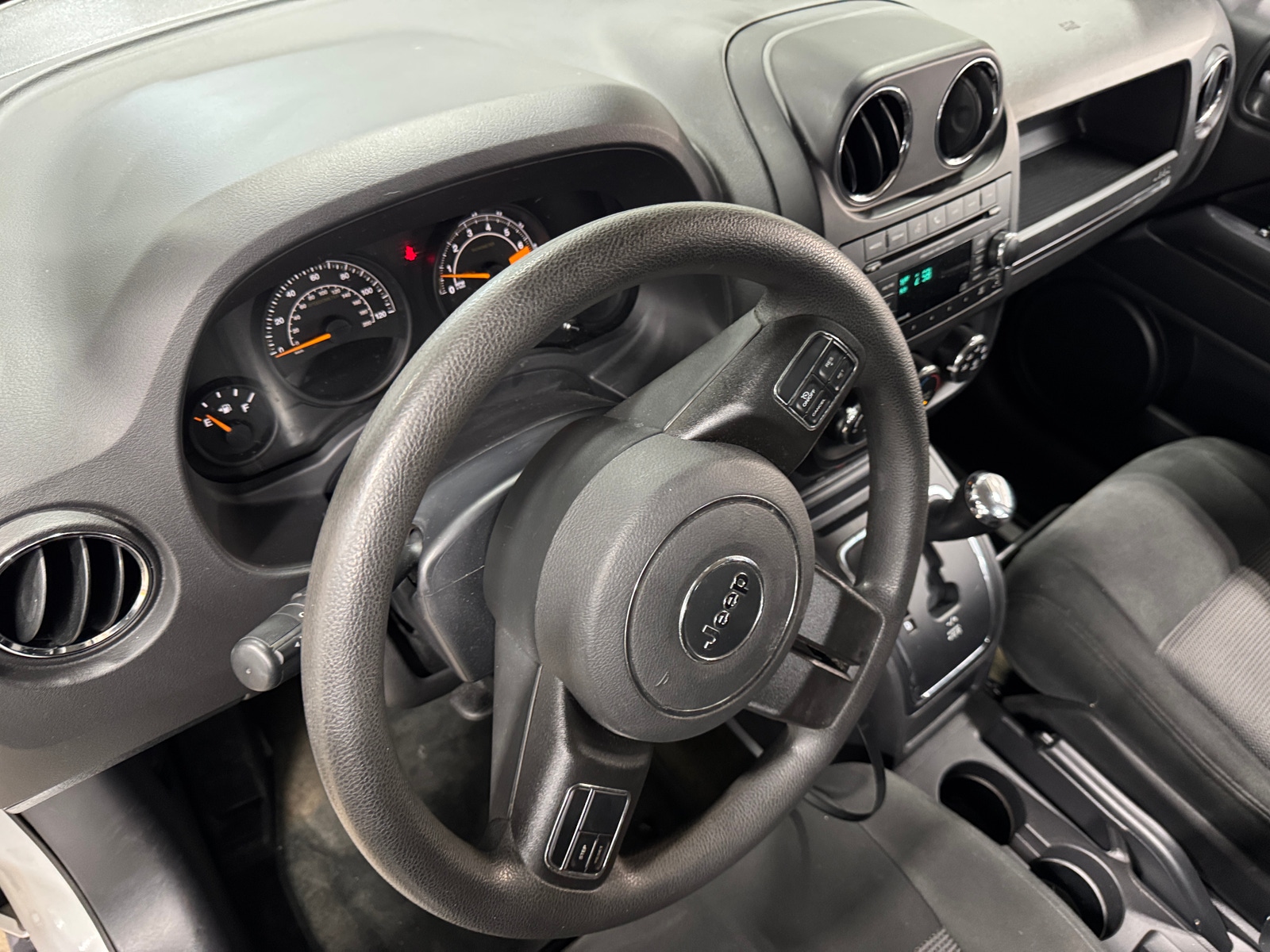 Thumbnail: 2017 Jeep Patriot - 3