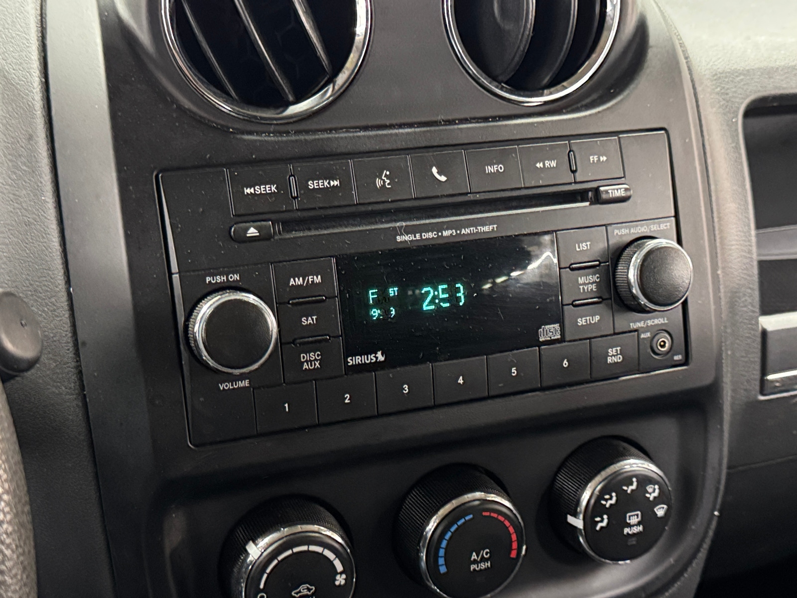 Thumbnail: 2017 Jeep Patriot - 4