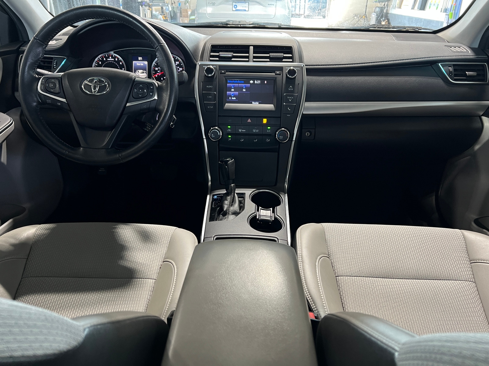 Thumbnail: 2016 Toyota Camry - 3