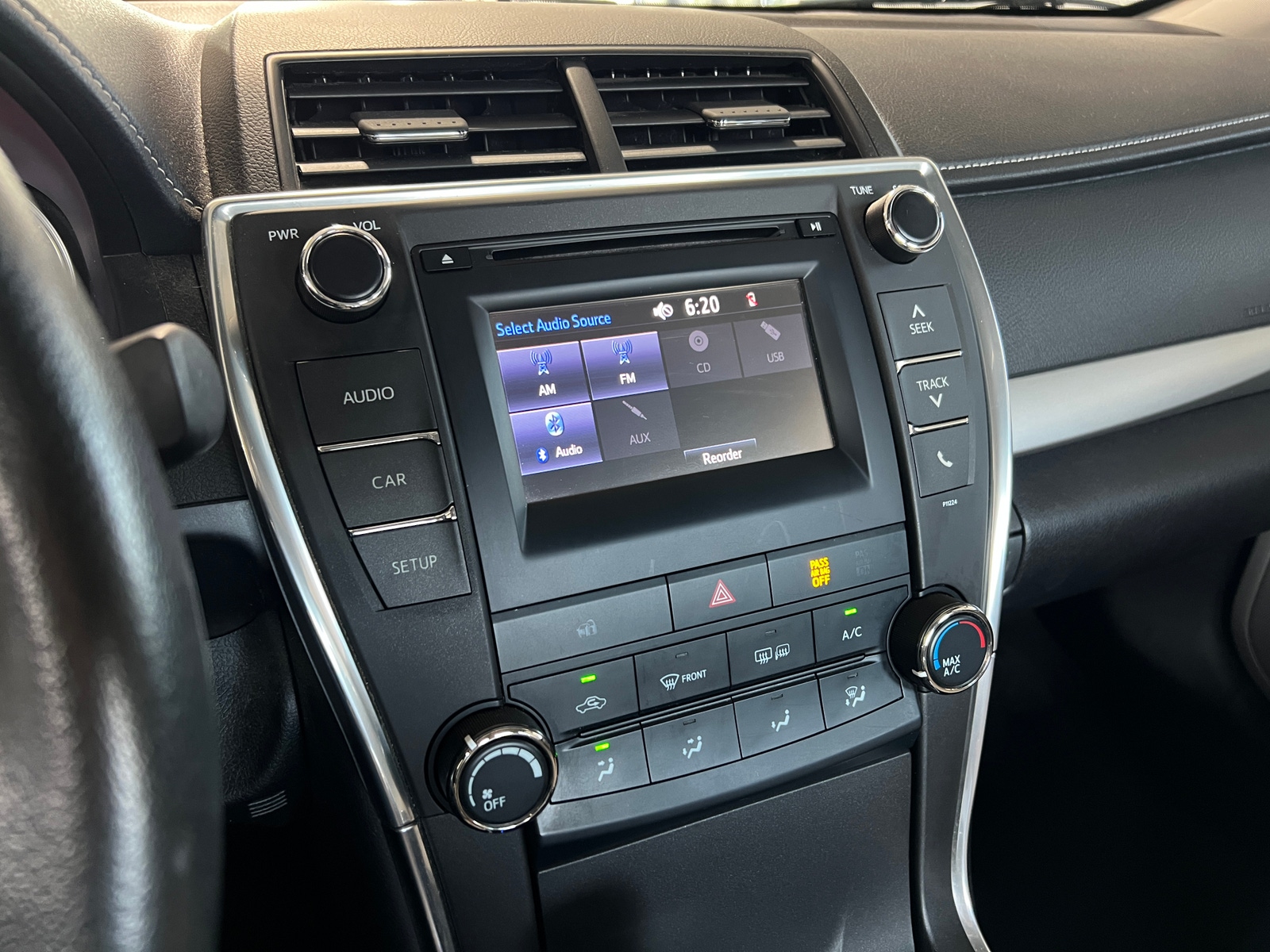 Thumbnail: 2016 Toyota Camry - 4