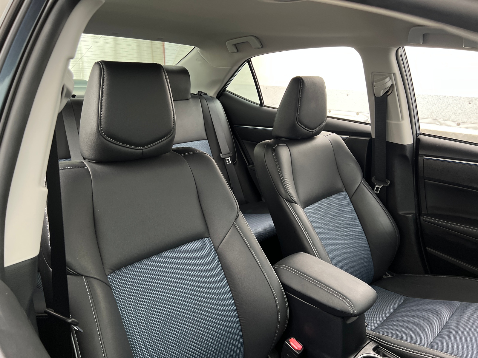 Thumbnail: 2016 Toyota Corolla - 2