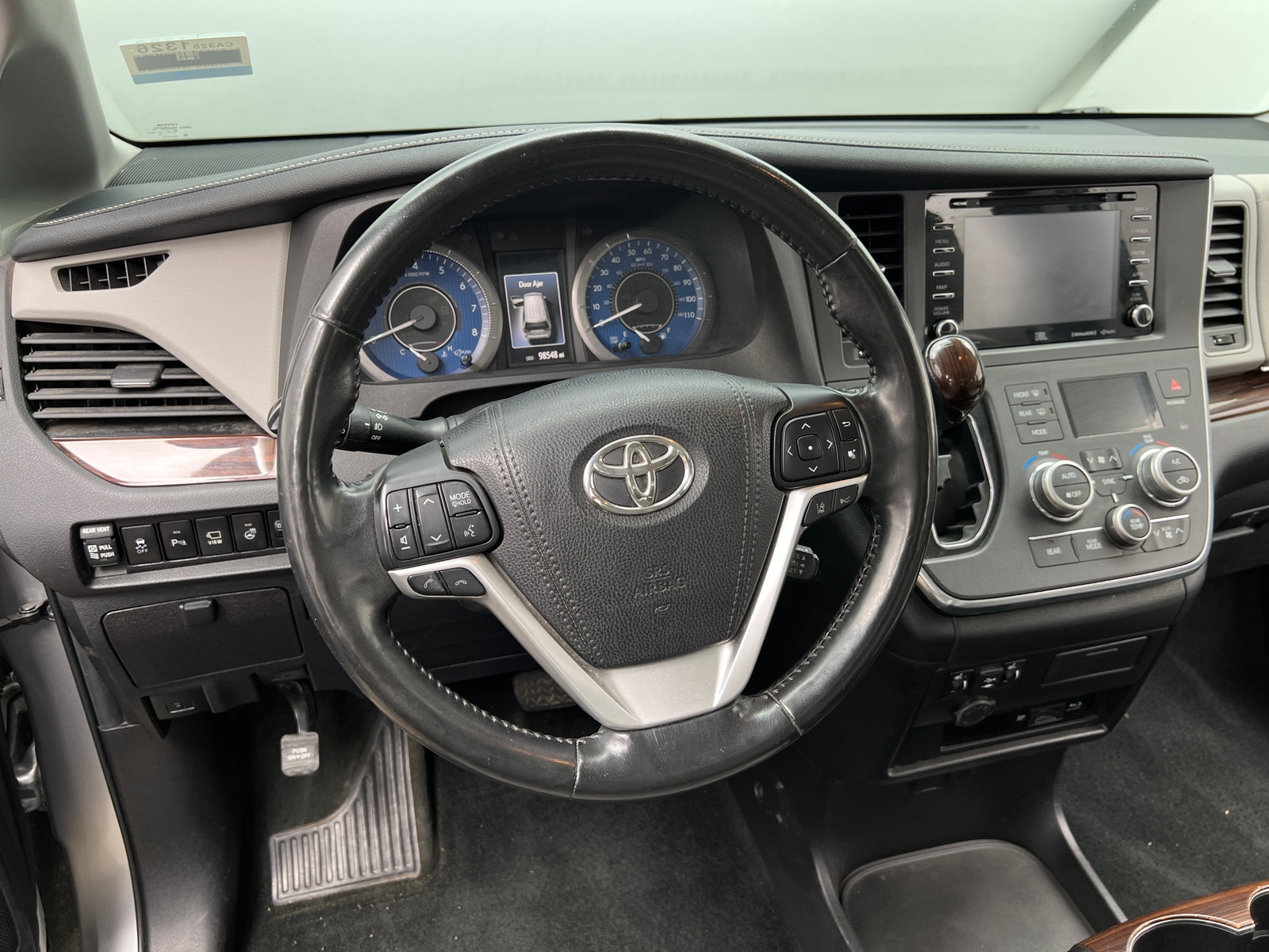 Thumbnail: 2018 Toyota Sienna - 5