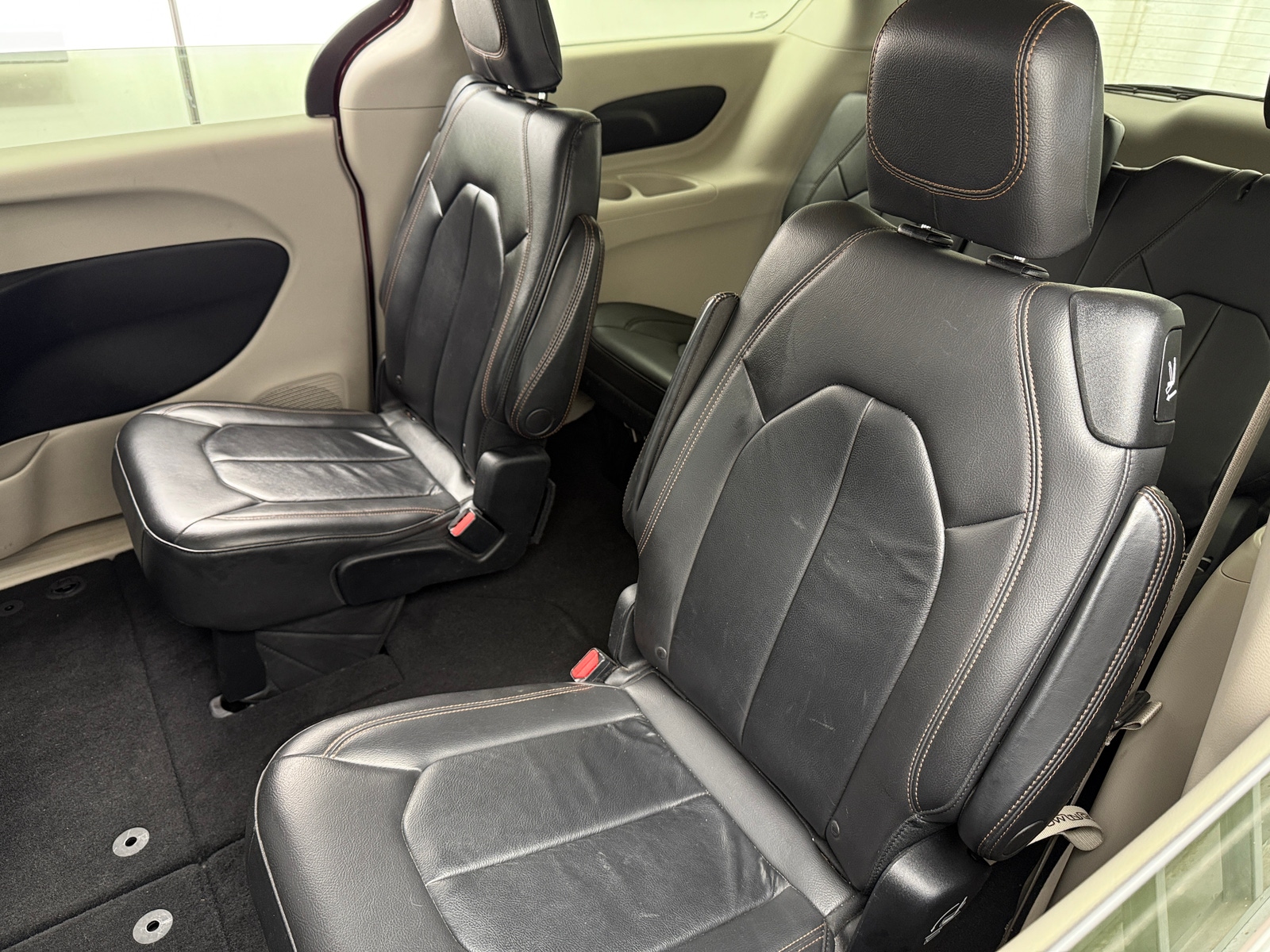 Thumbnail: 2017 Chrysler Pacifica - 5