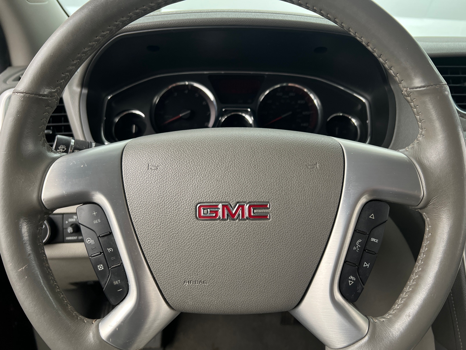 Thumbnail: 2017 GMC Acadia - 4