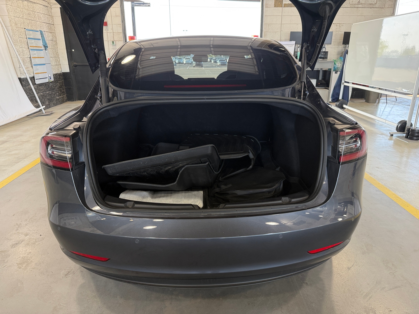 Thumbnail: 2022 Tesla Model 3 - 6
