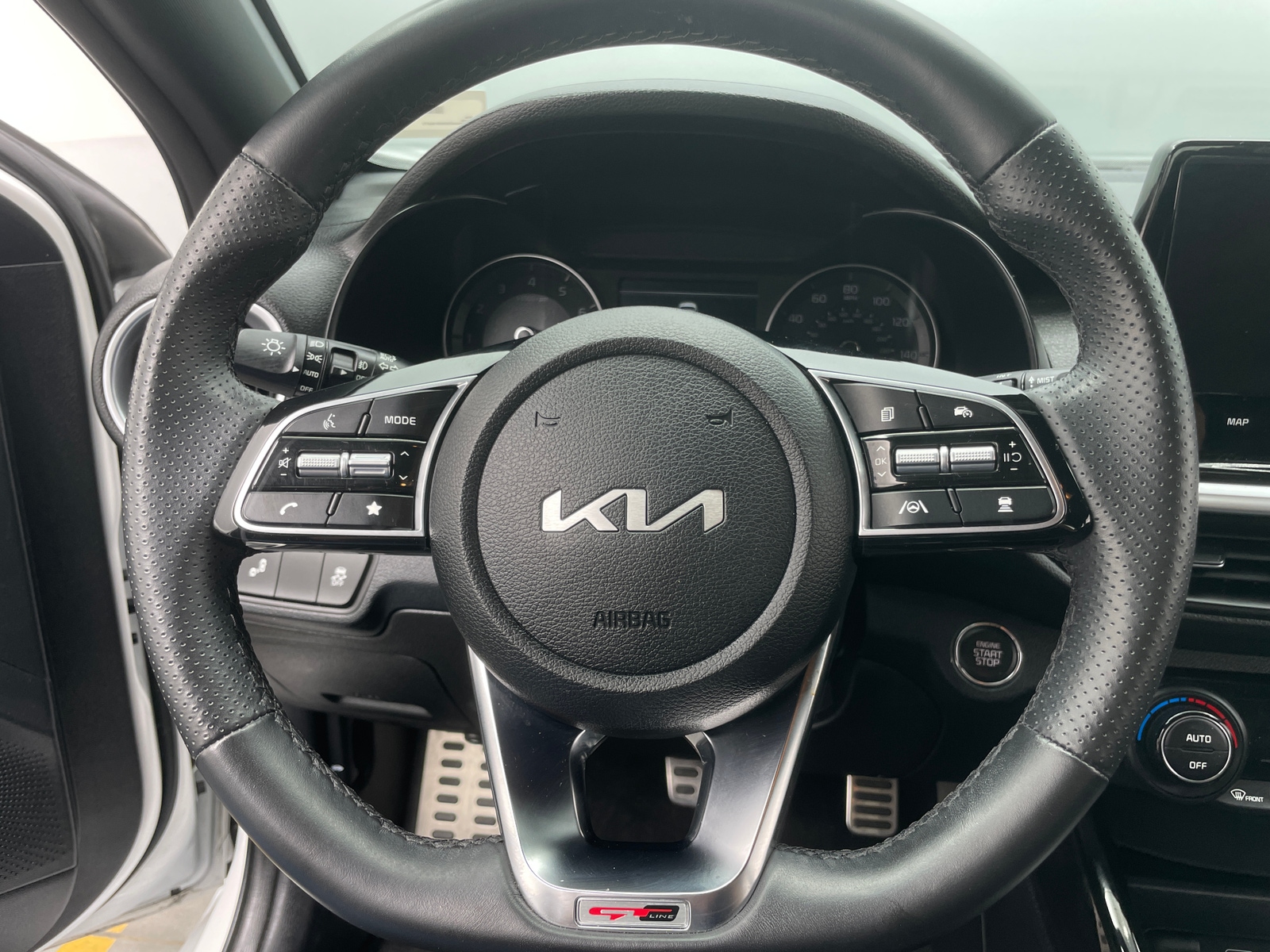 Thumbnail: 2024 Kia Forte - 5