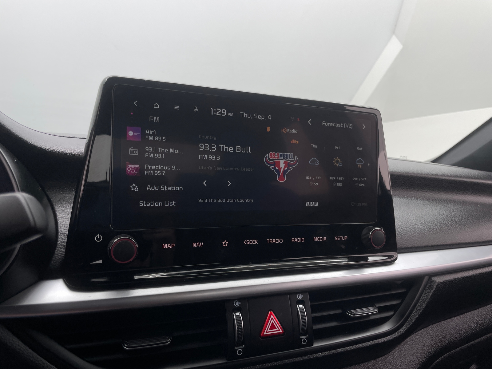 Thumbnail: 2024 Kia Forte - 4