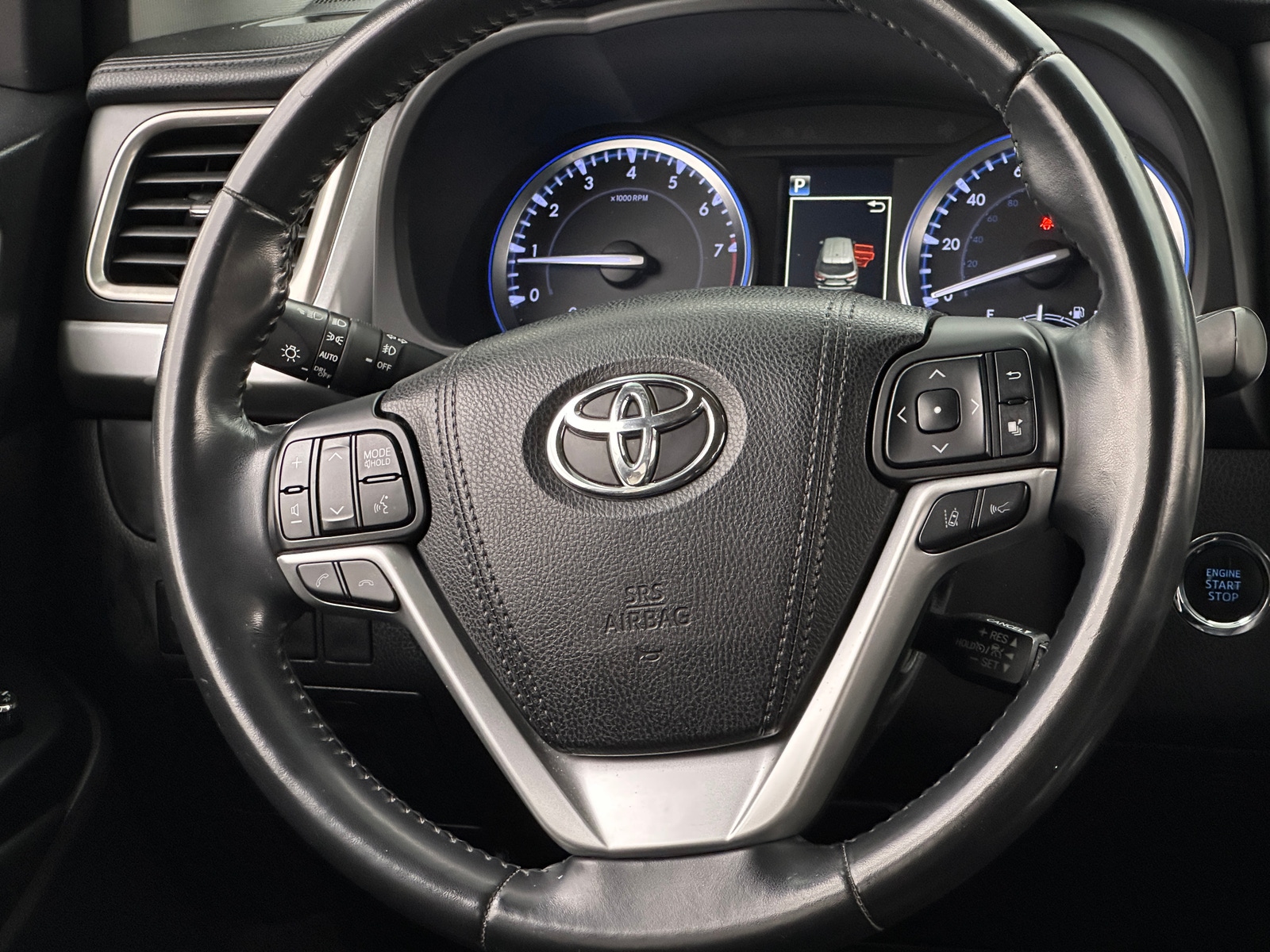 Thumbnail: 2018 Toyota Highlander - 4