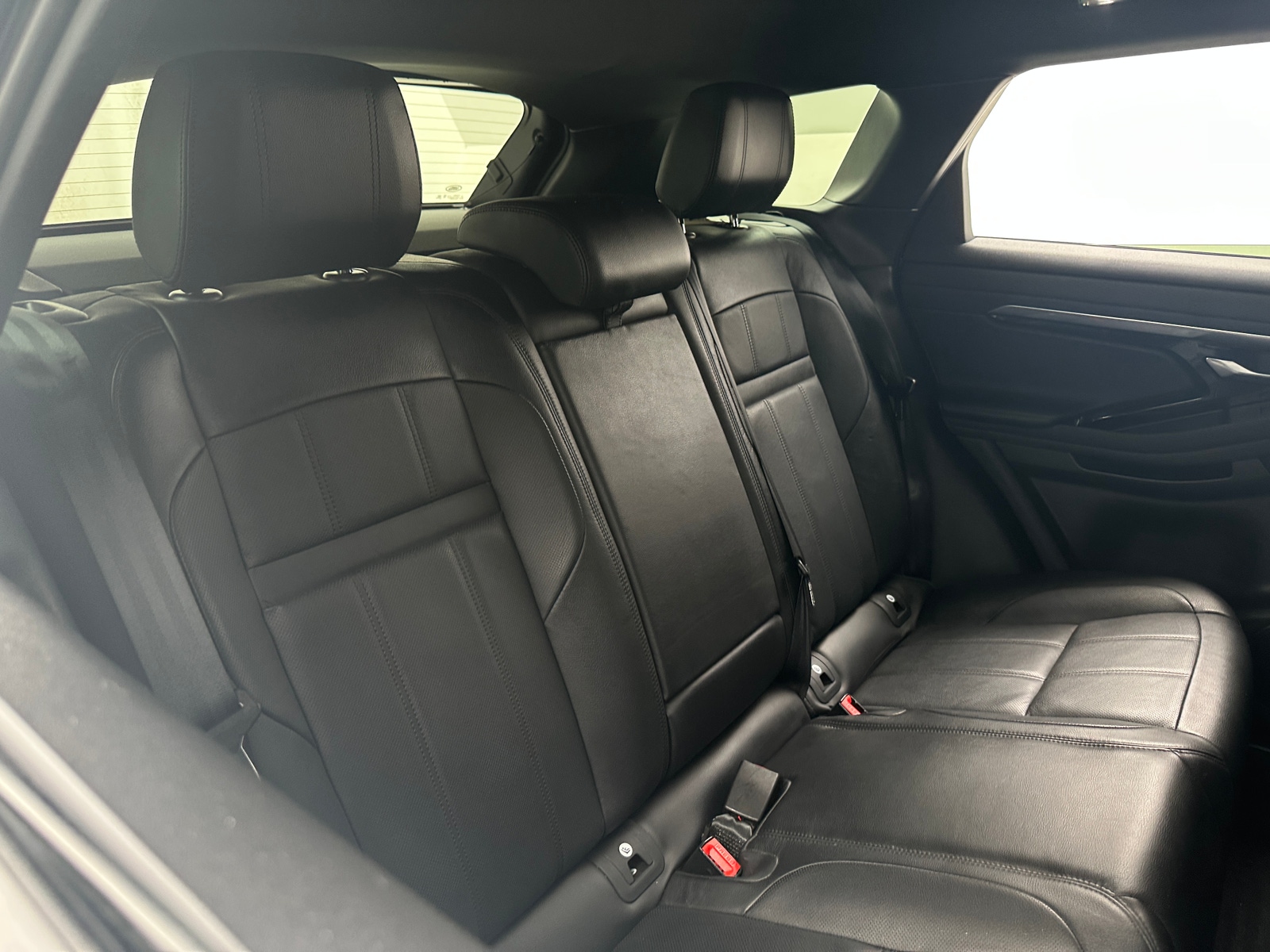 Thumbnail: 2020 Land Rover Range Rover Evoque - 5