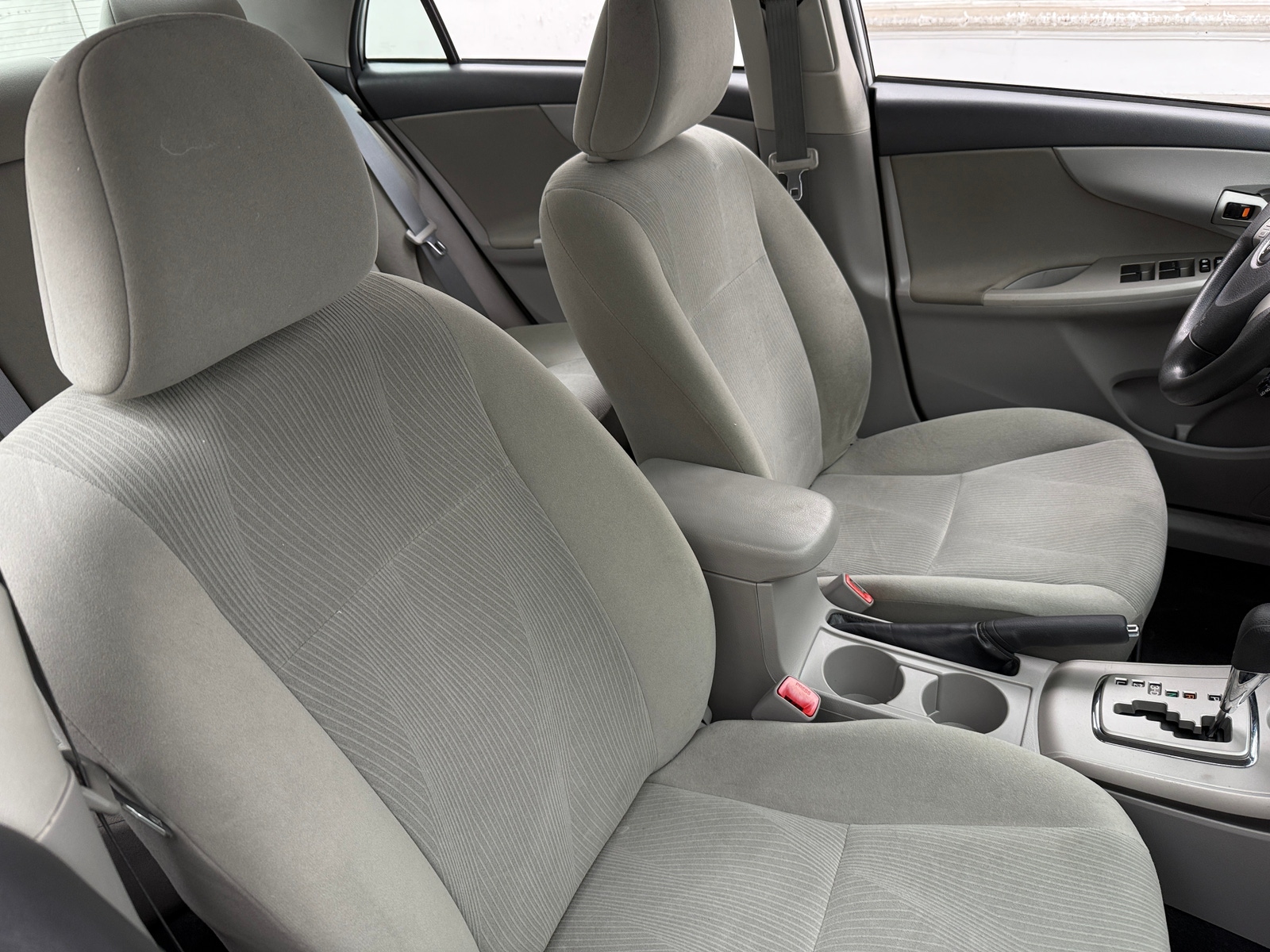 Thumbnail: 2013 Toyota Corolla - 2