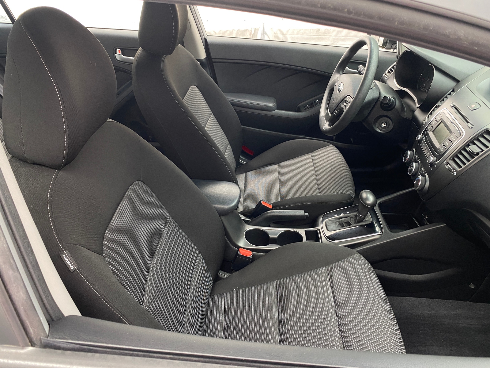 Thumbnail: 2017 Kia Forte - 2