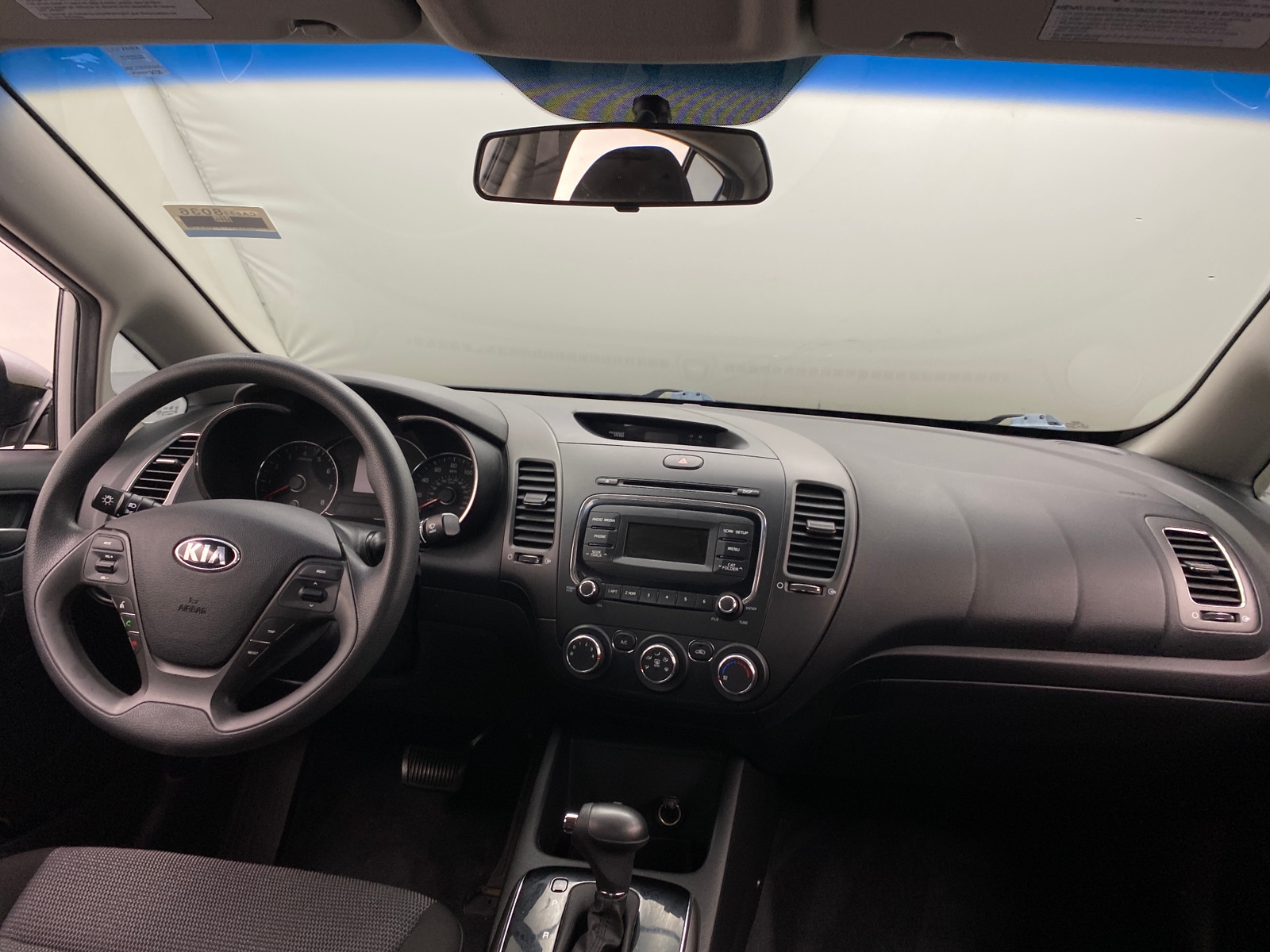 Thumbnail: 2017 Kia Forte - 3