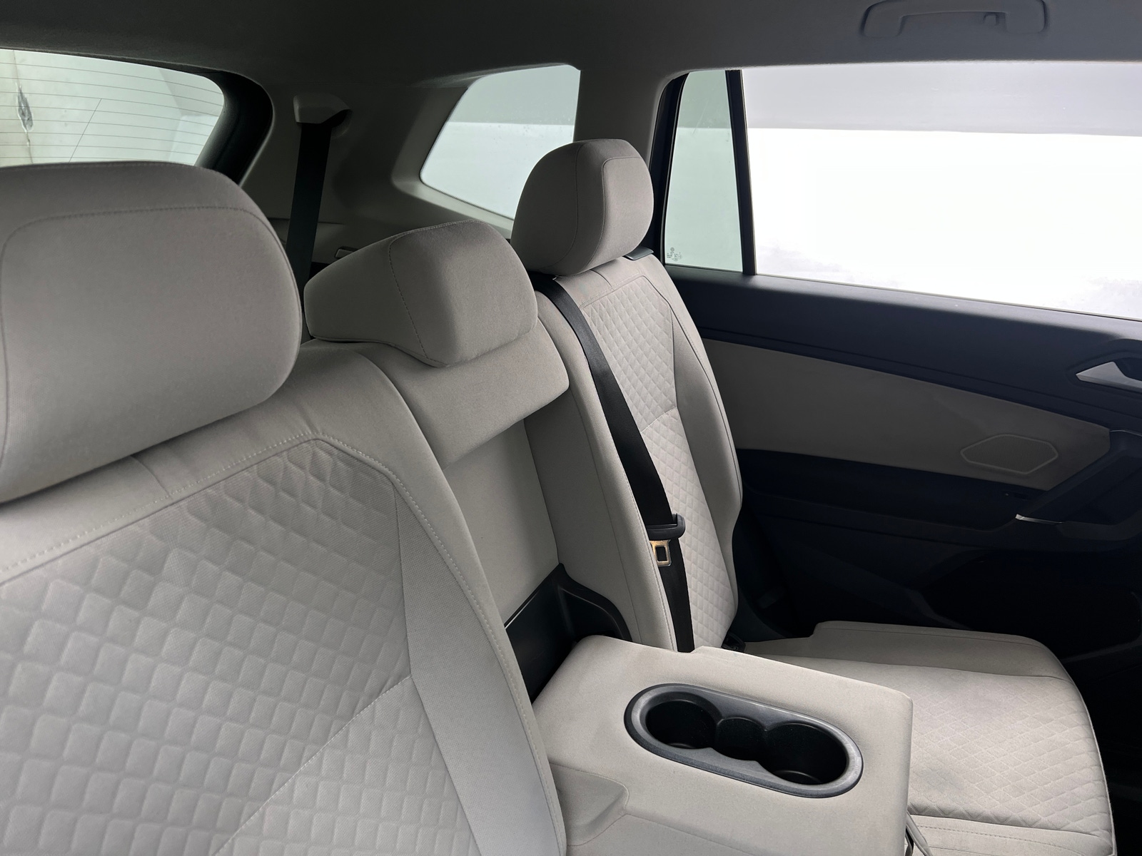 Thumbnail: 2020 Volkswagen Tiguan - 6