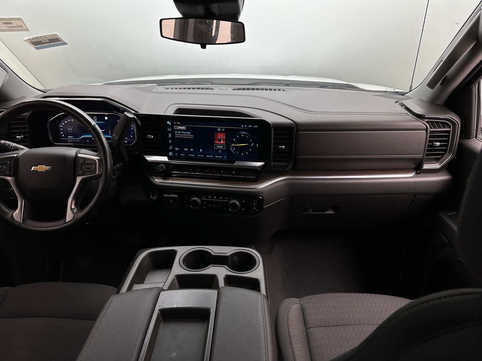 Thumbnail: 2022 Chevrolet Silverado 1500 - 3