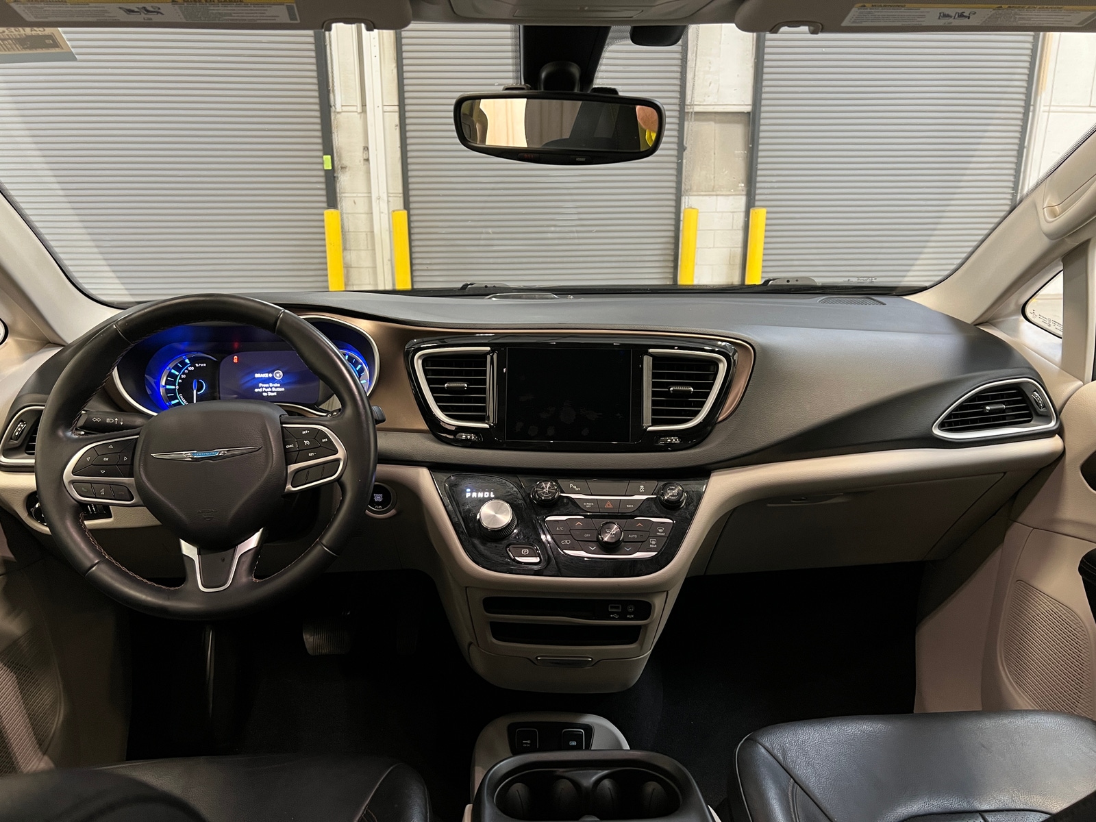 Thumbnail: 2017 Chrysler Pacifica - 2