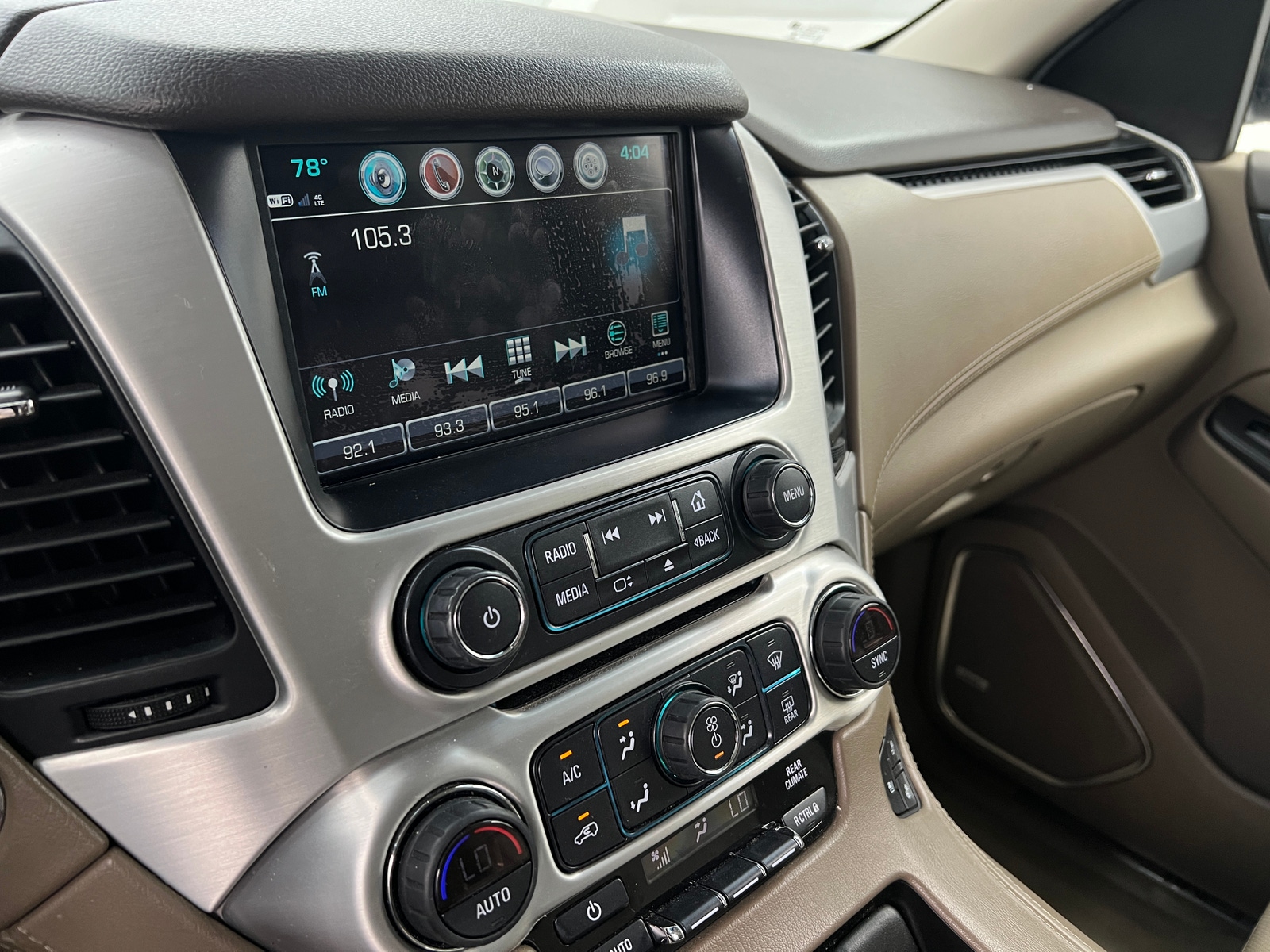 Thumbnail: 2019 GMC Yukon XL - 3