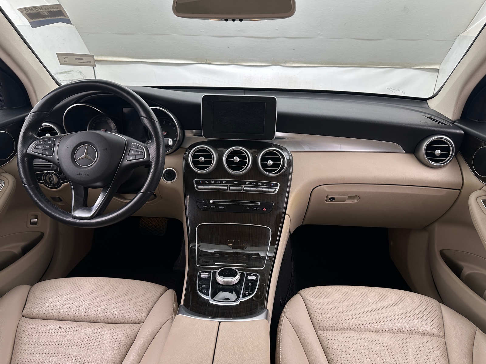 Thumbnail: 2019 Mercedes-Benz GLC - 2