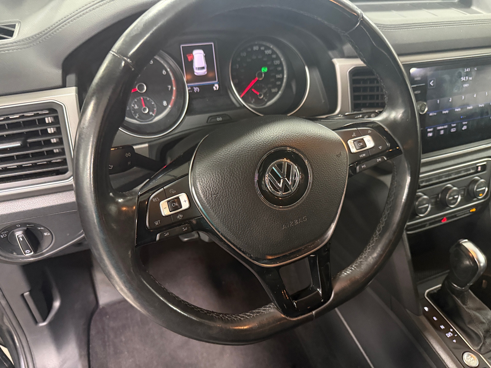 Thumbnail: 2019 Volkswagen Atlas - 4