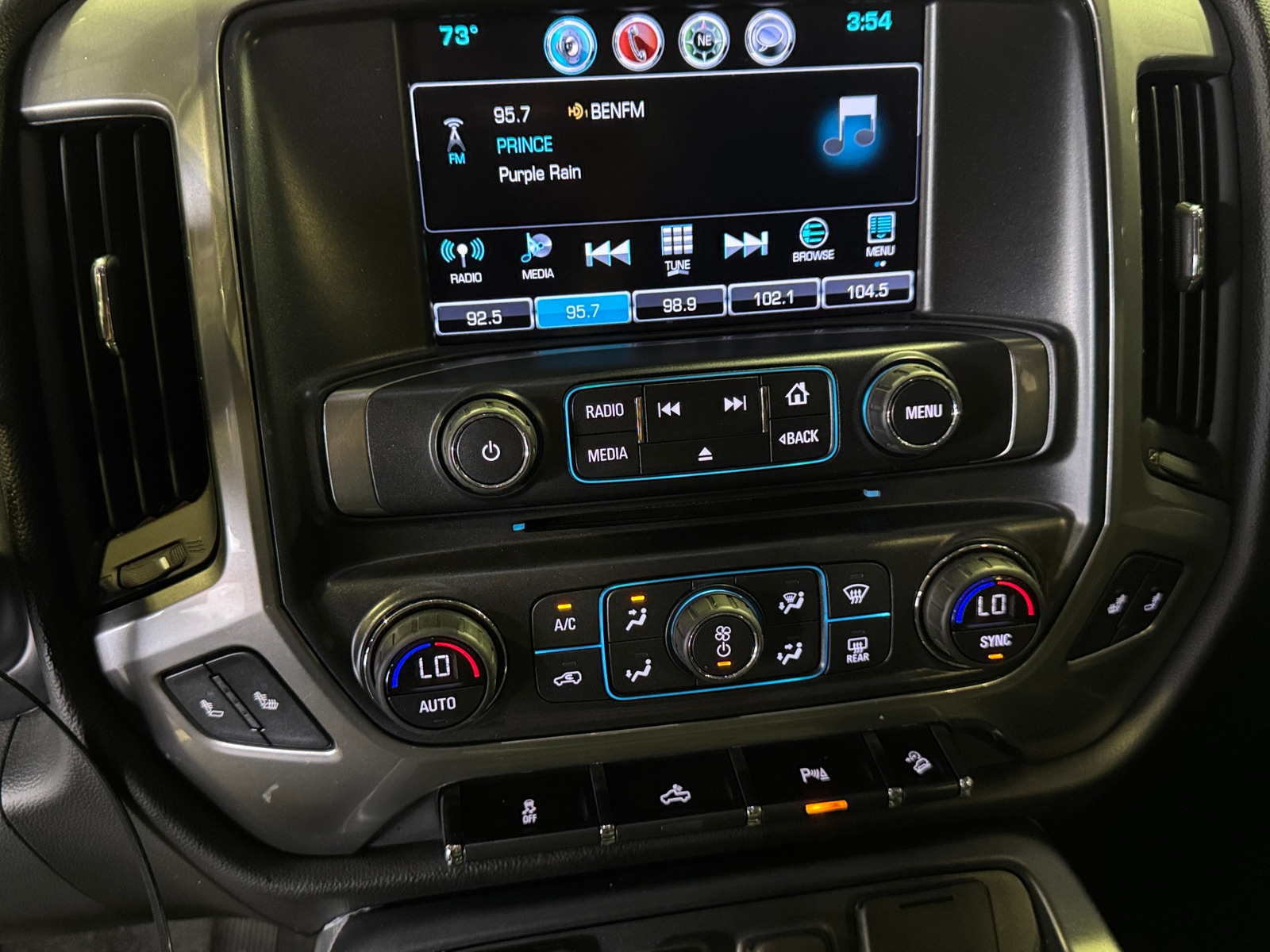 Thumbnail: 2017 Chevrolet Silverado 1500 - 4