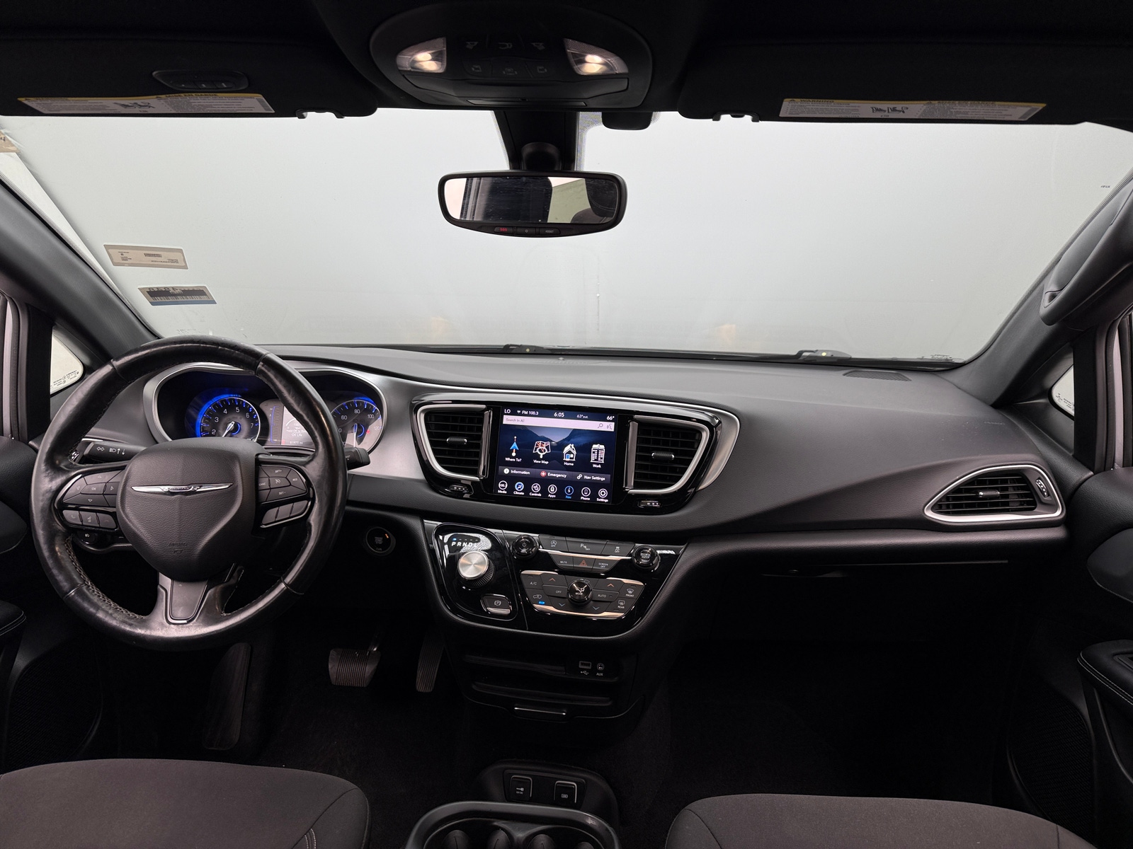 Thumbnail: 2020 Chrysler Pacifica - 3