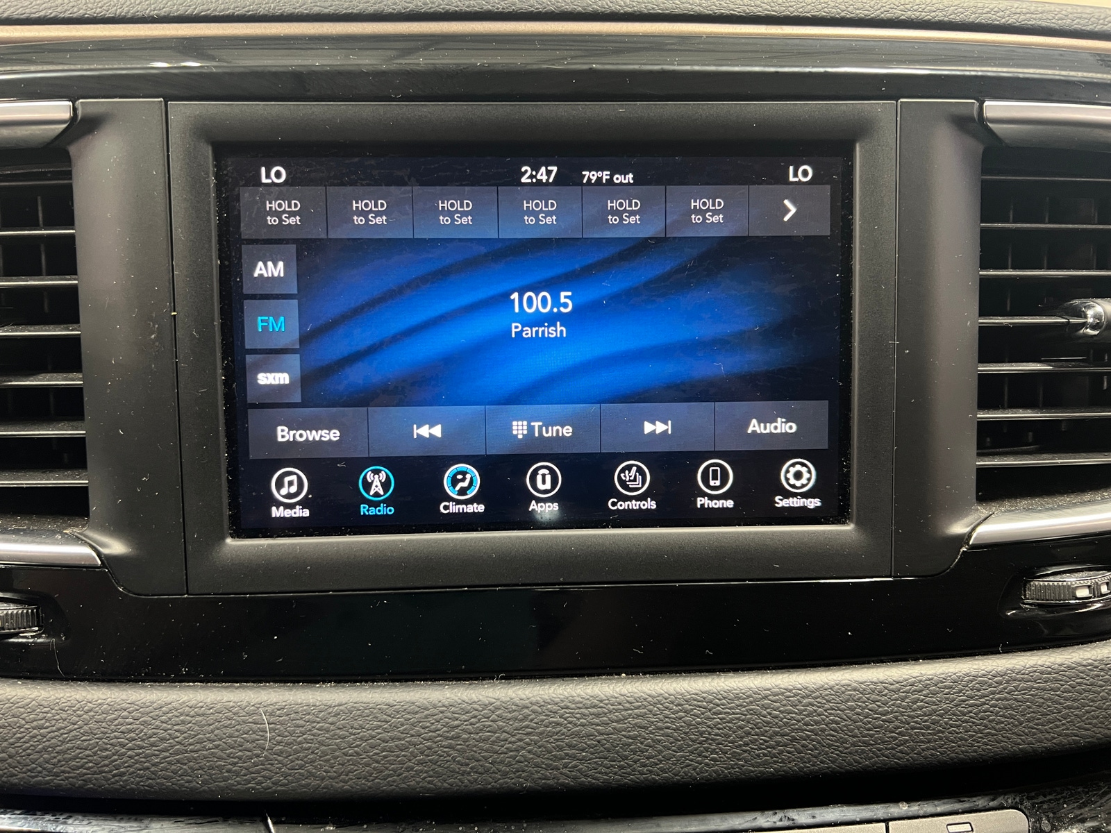 Thumbnail: 2019 Chrysler Pacifica - 3
