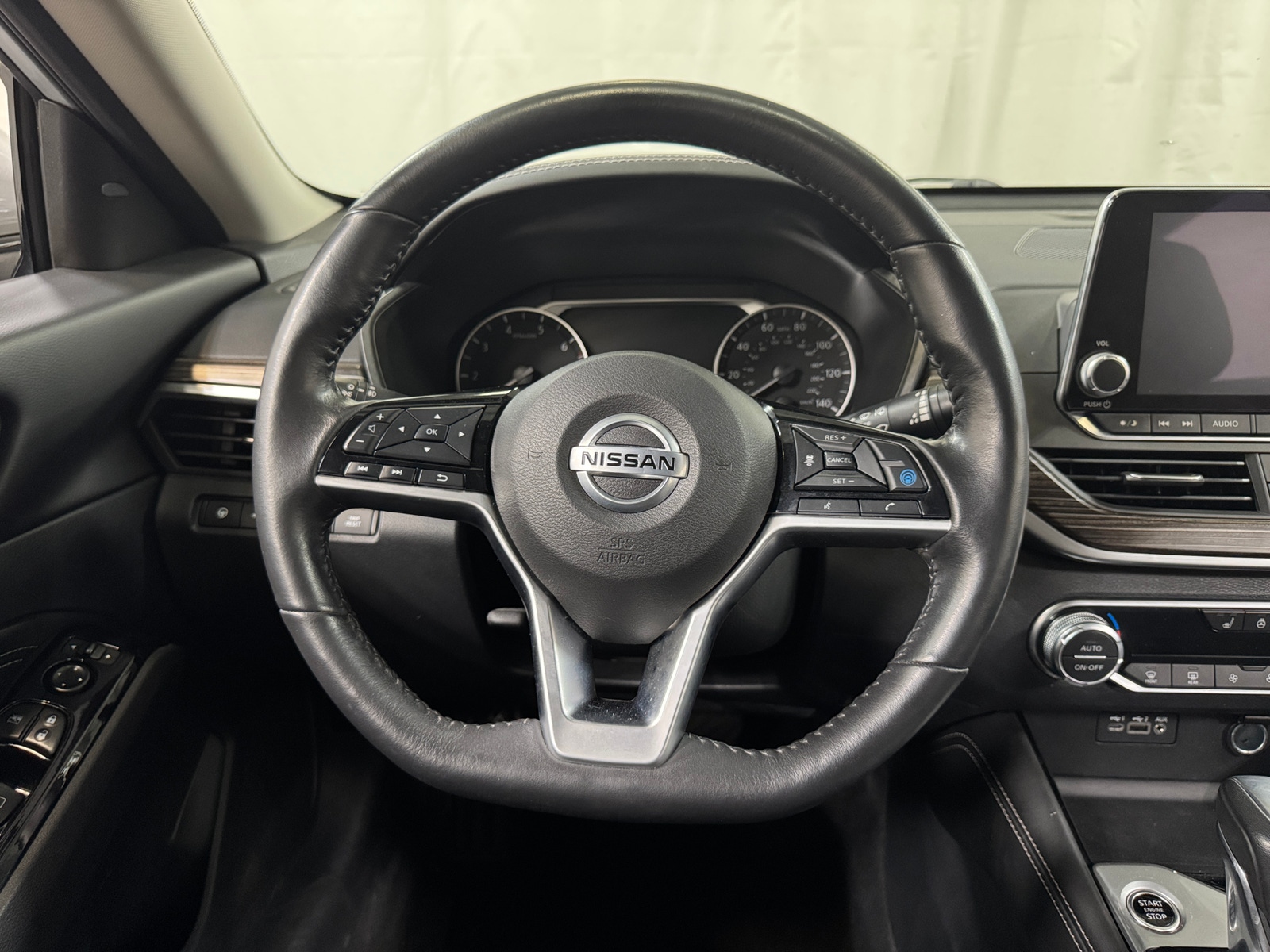 Thumbnail: 2022 Nissan Altima - 4