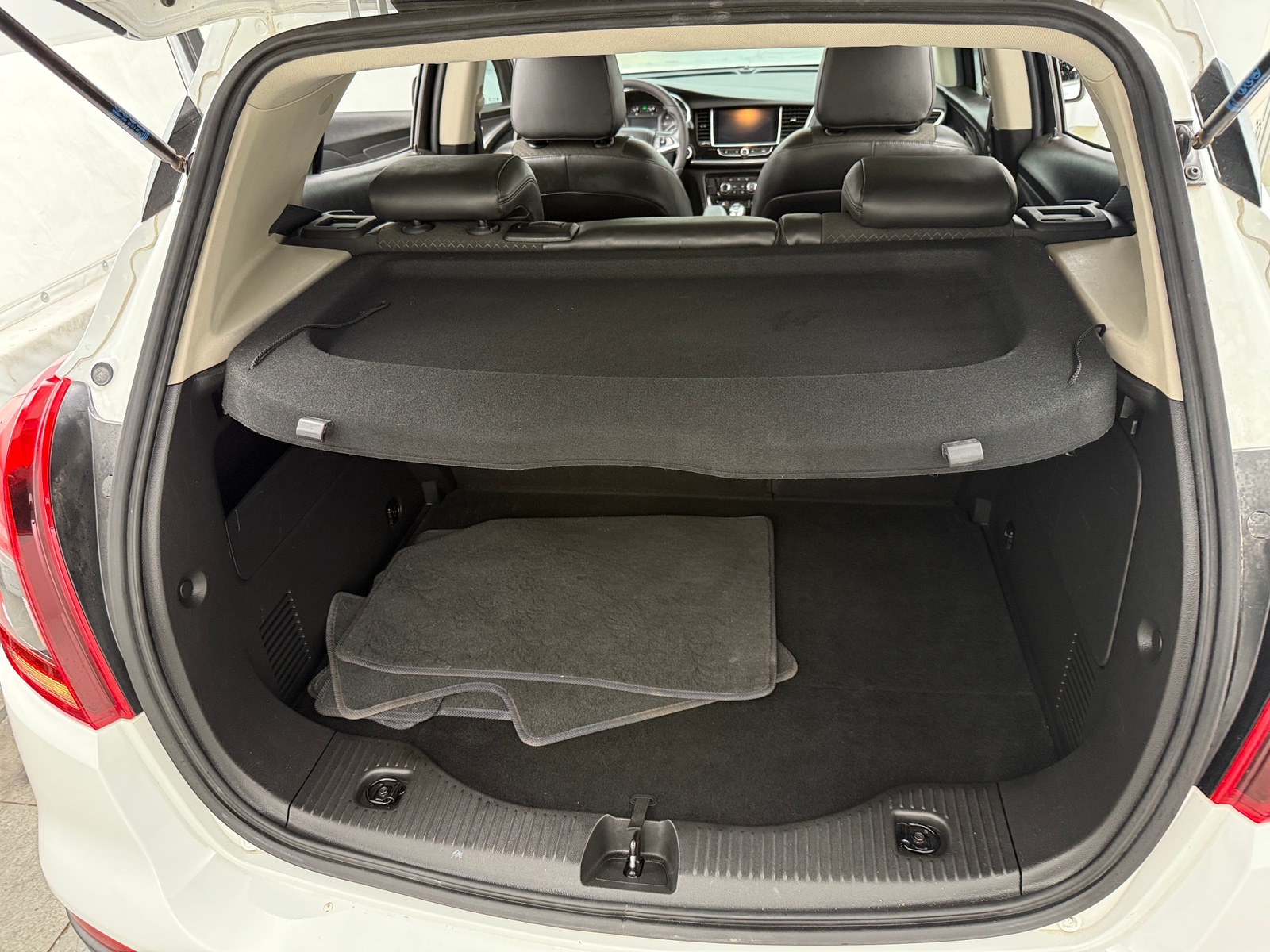 Thumbnail: 2021 Buick Encore - 6