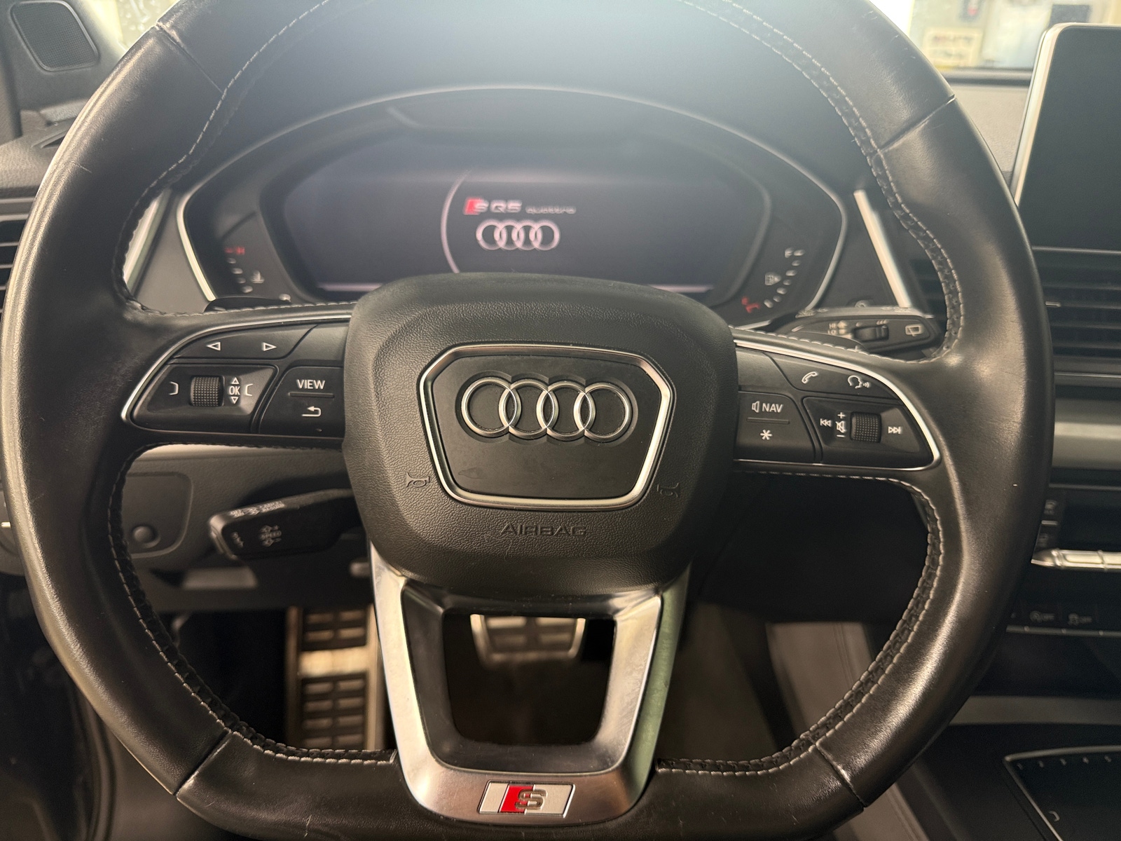 Thumbnail: 2018 Audi SQ5 - 4