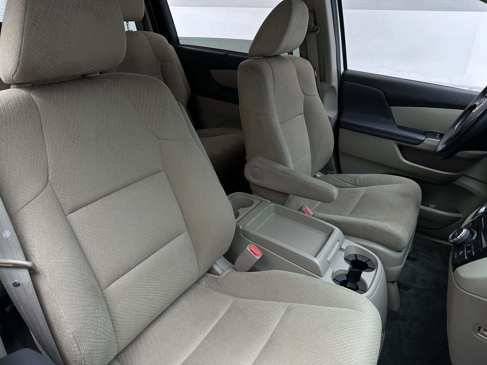 Thumbnail: 2015 Honda Odyssey - 2