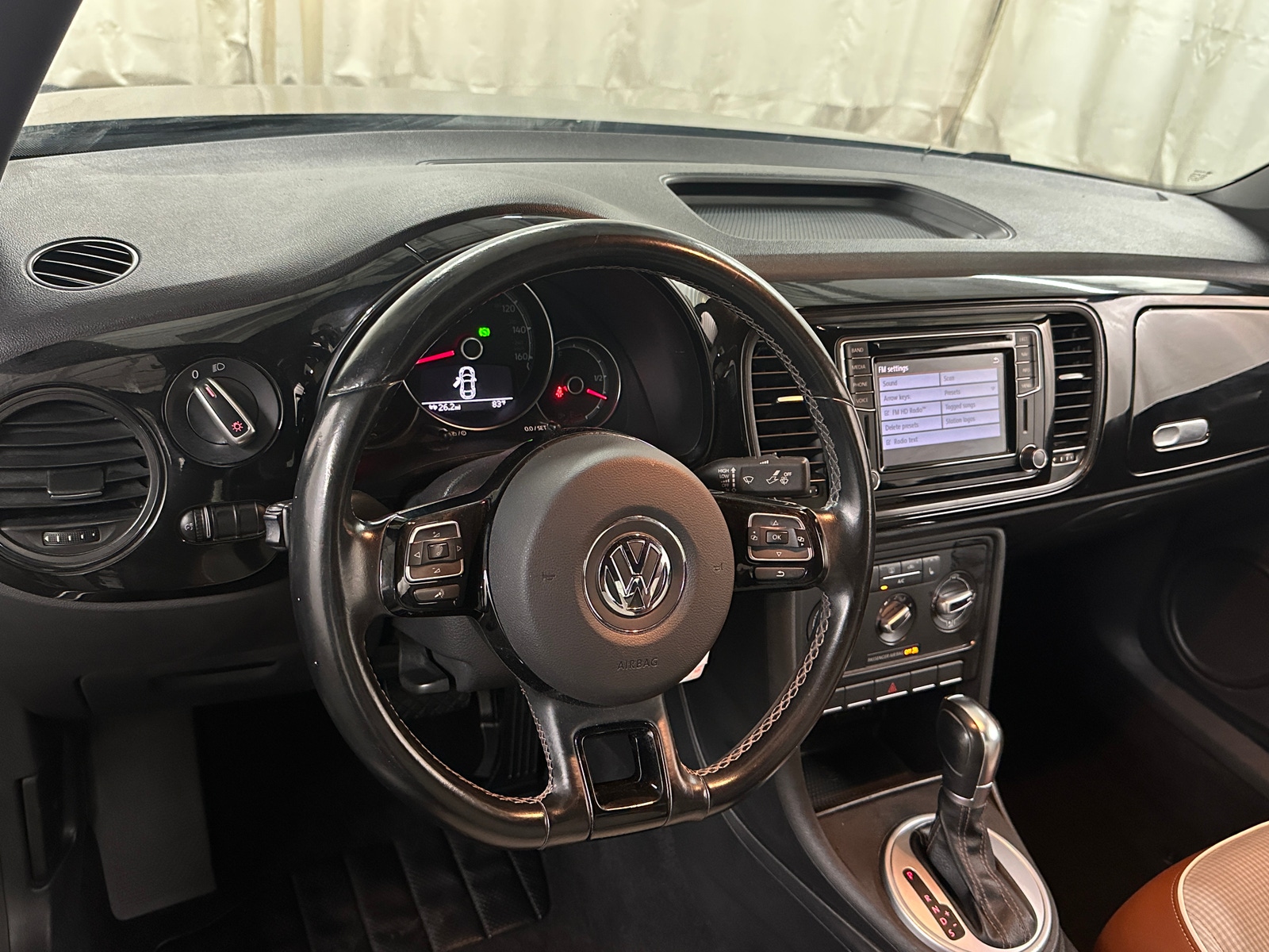 Thumbnail: 2017 Volkswagen Beetle - 3