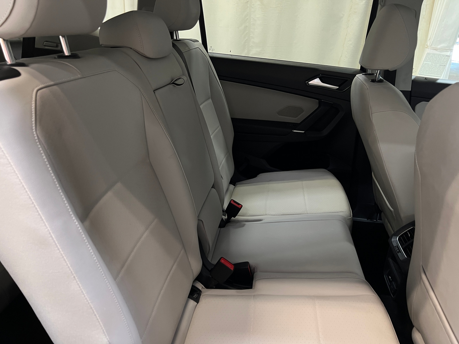 Thumbnail: 2018 Volkswagen Tiguan - 5