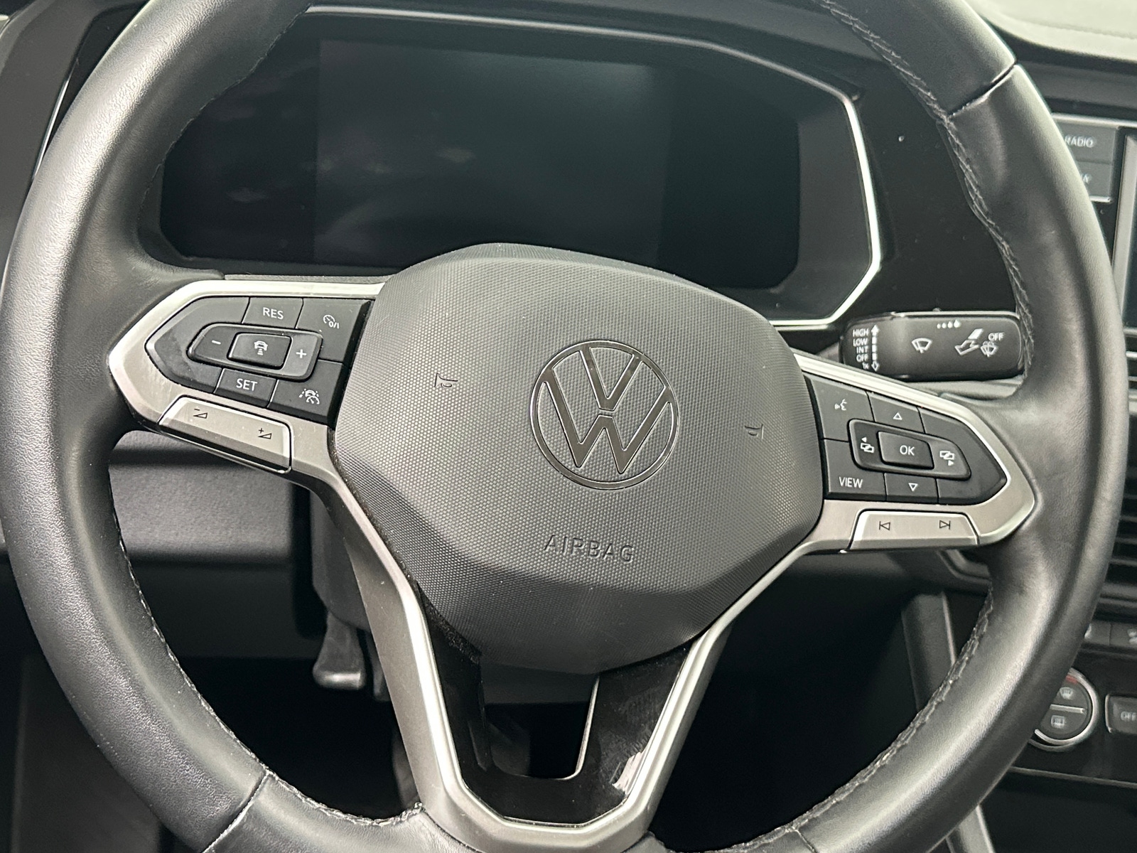Thumbnail: 2023 Volkswagen Jetta - 4
