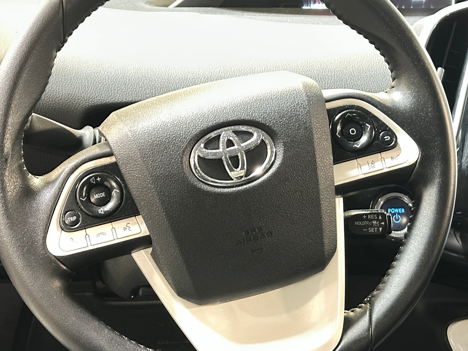 Thumbnail: 2017 Toyota Prius Prime - 4