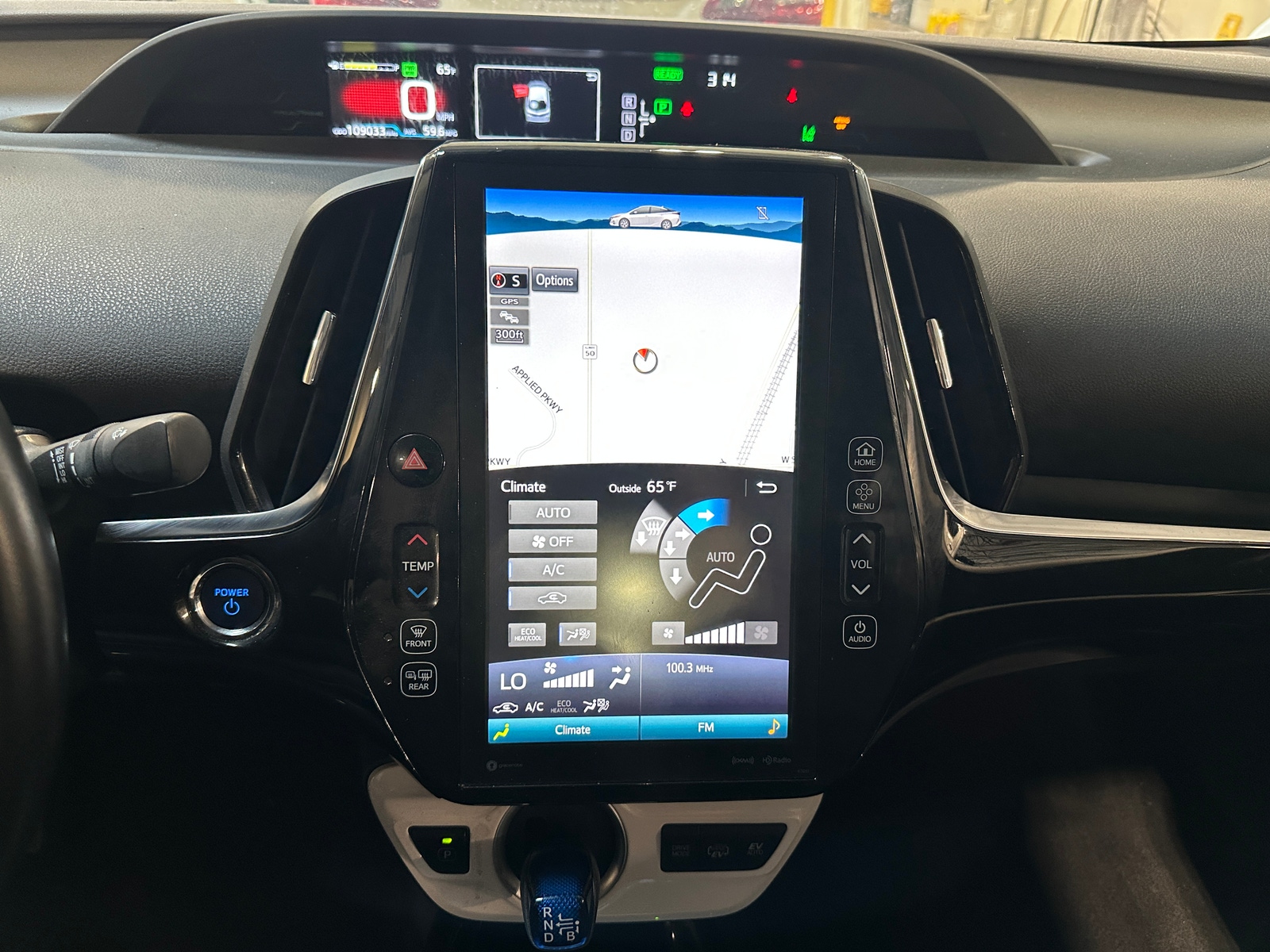 Thumbnail: 2017 Toyota Prius Prime - 3