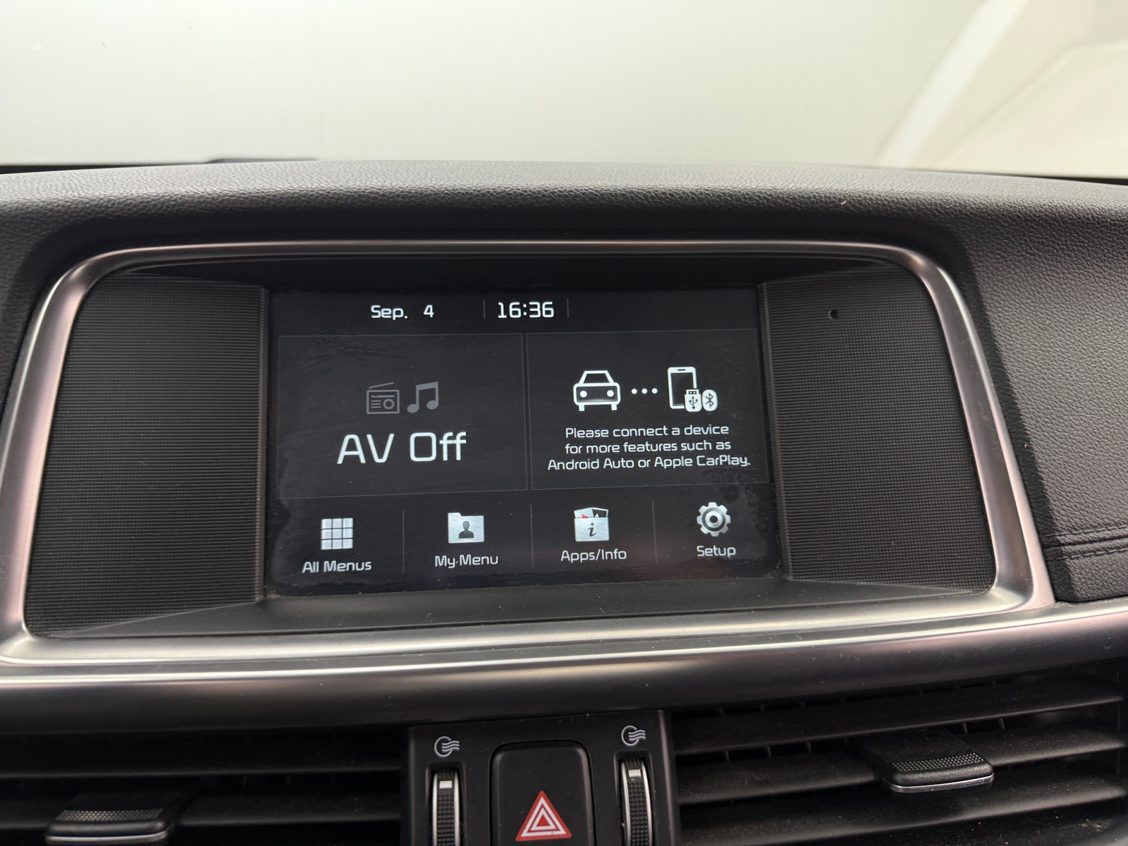 Thumbnail: 2018 Kia Optima - 3