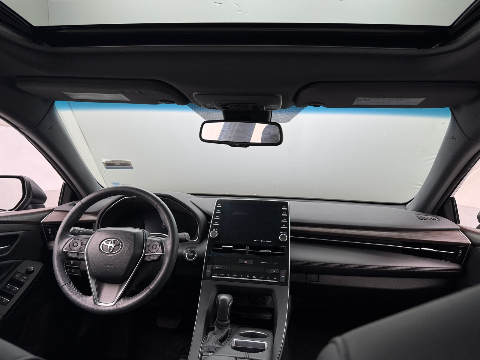 Thumbnail: 2022 Toyota Avalon - 2