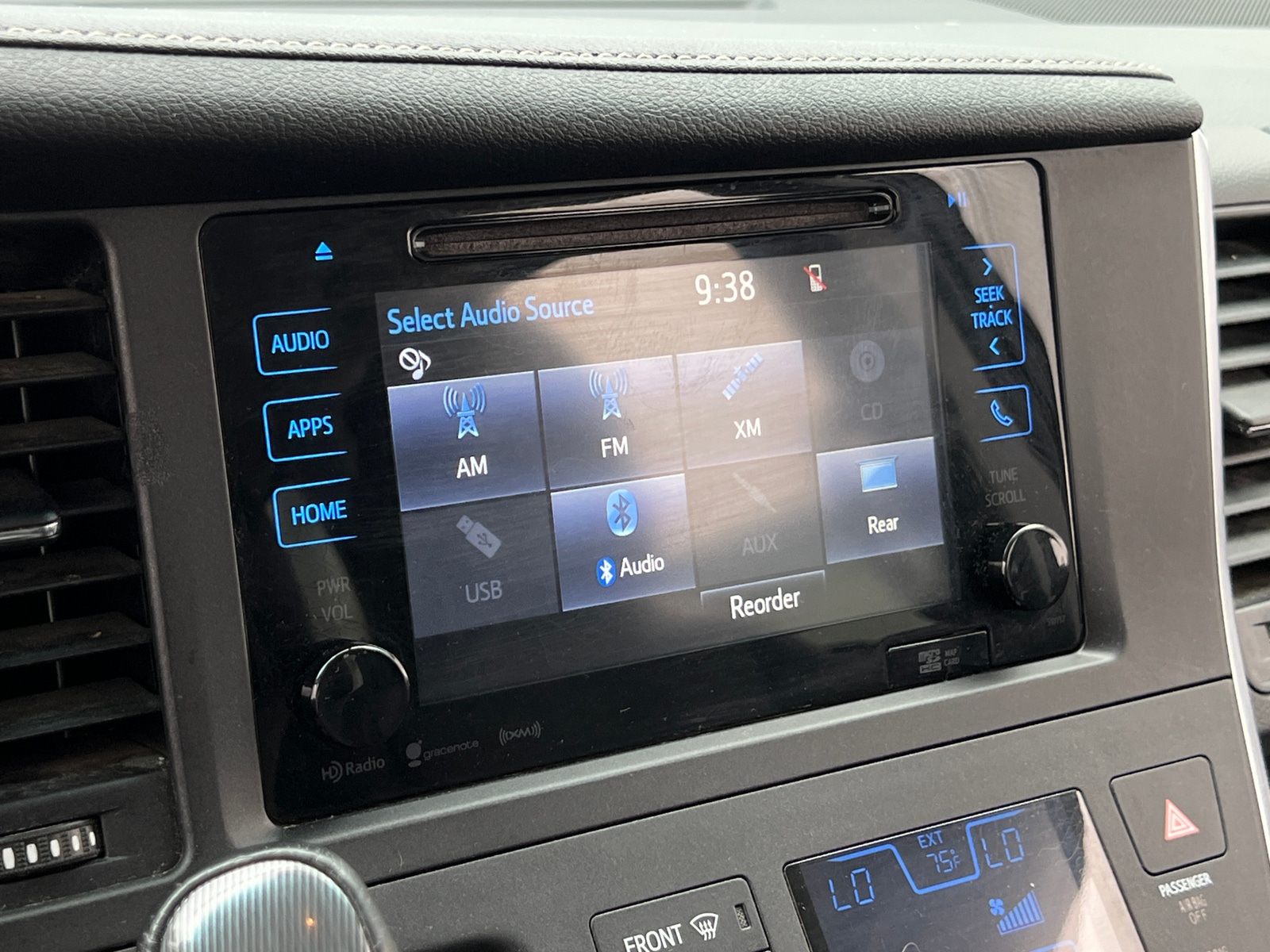 Thumbnail: 2017 Toyota Sienna - 3