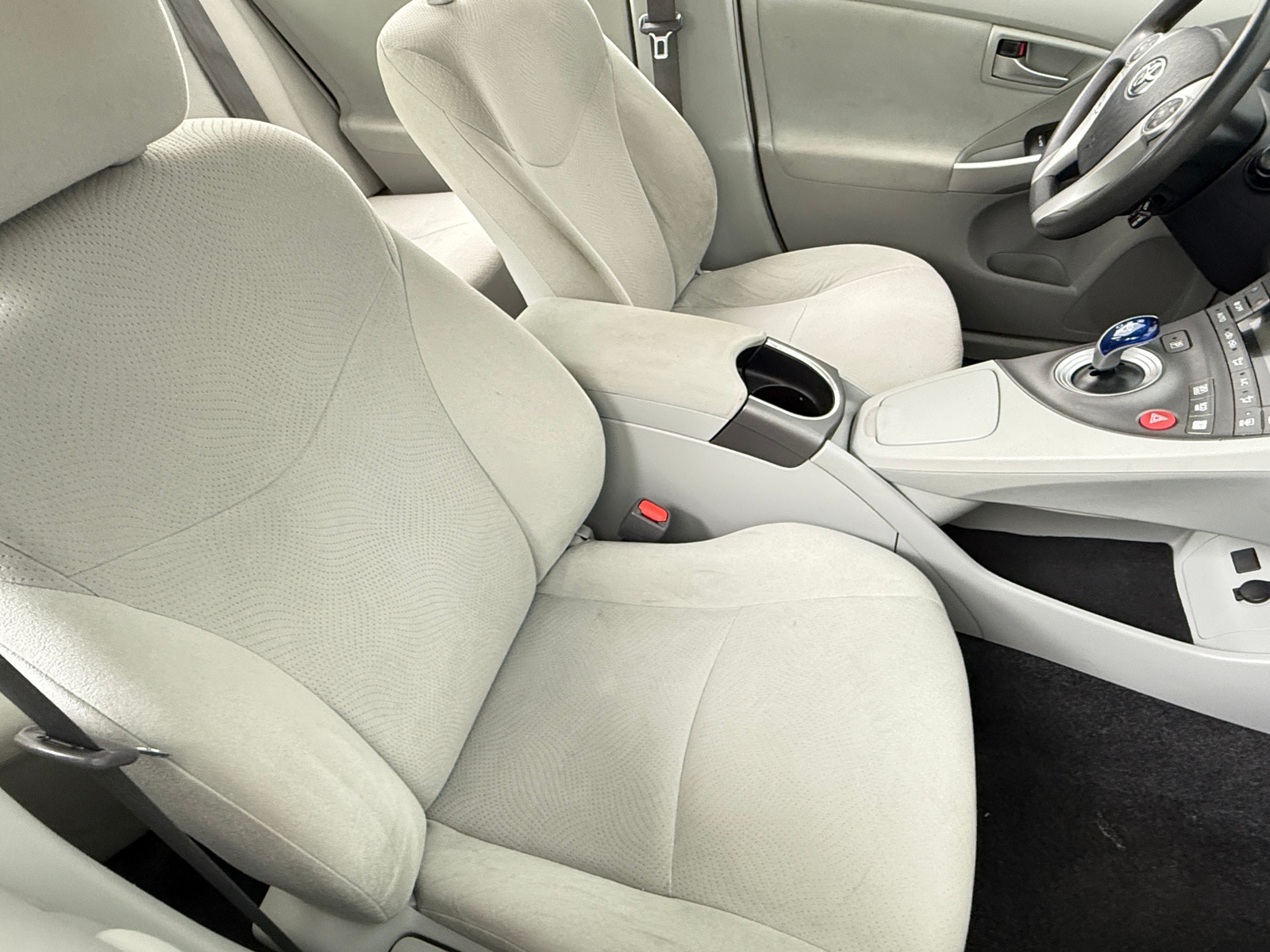 Thumbnail: 2015 Toyota Prius - 2