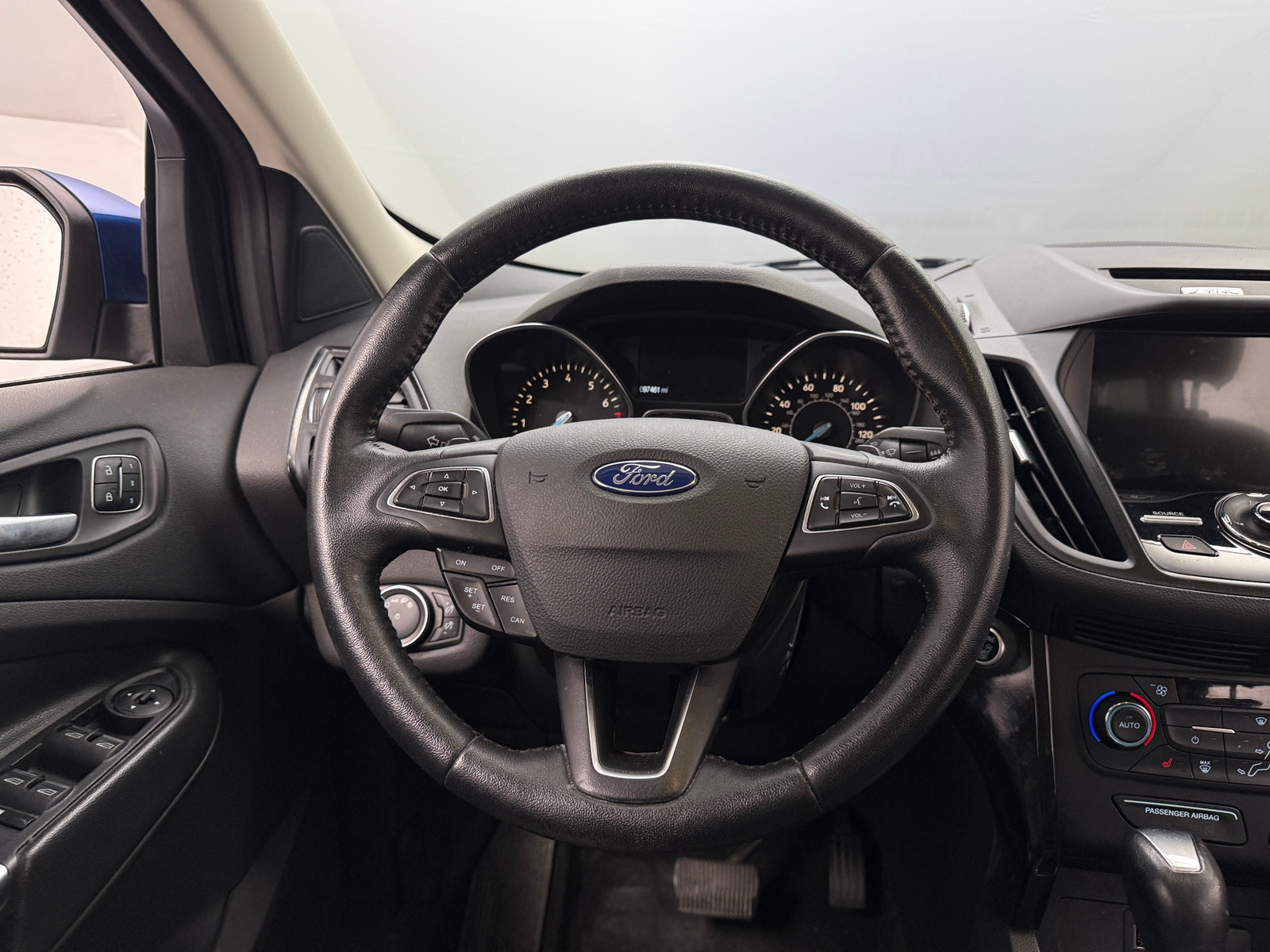 Thumbnail: 2017 Ford Escape - 4