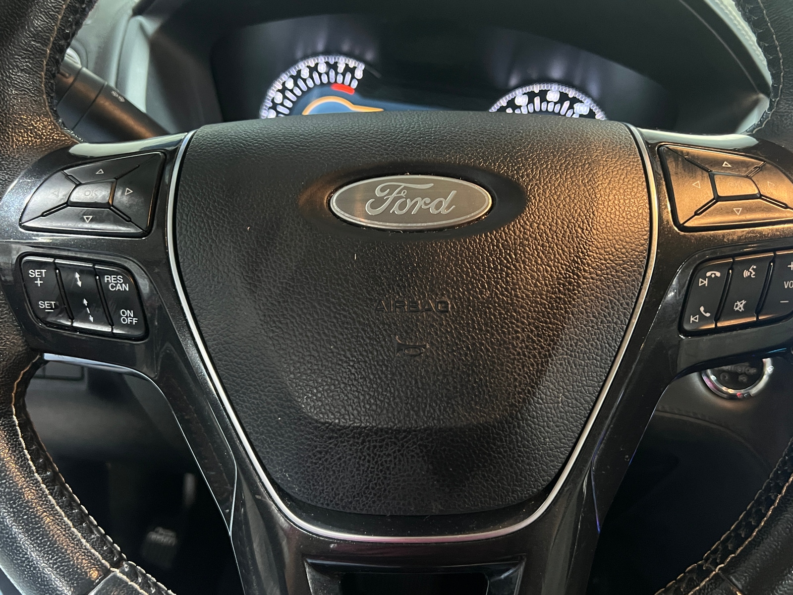 Thumbnail: 2017 Ford Explorer - 4