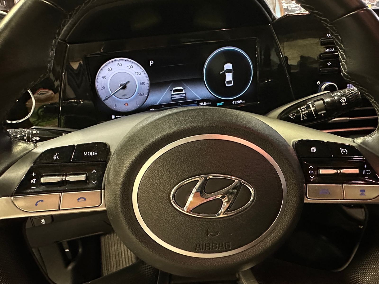 Thumbnail: 2022 Hyundai Elantra - 5