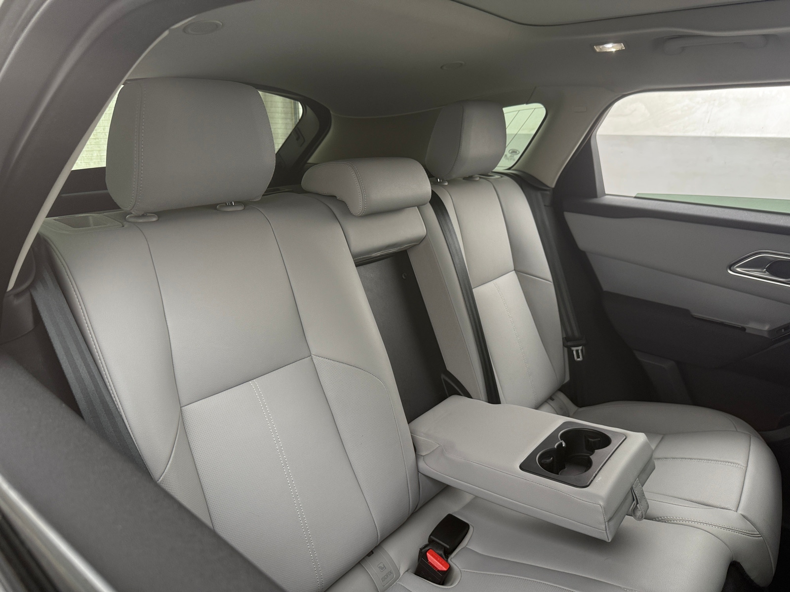 Thumbnail: 2024 Land Rover Range Rover Velar - 5