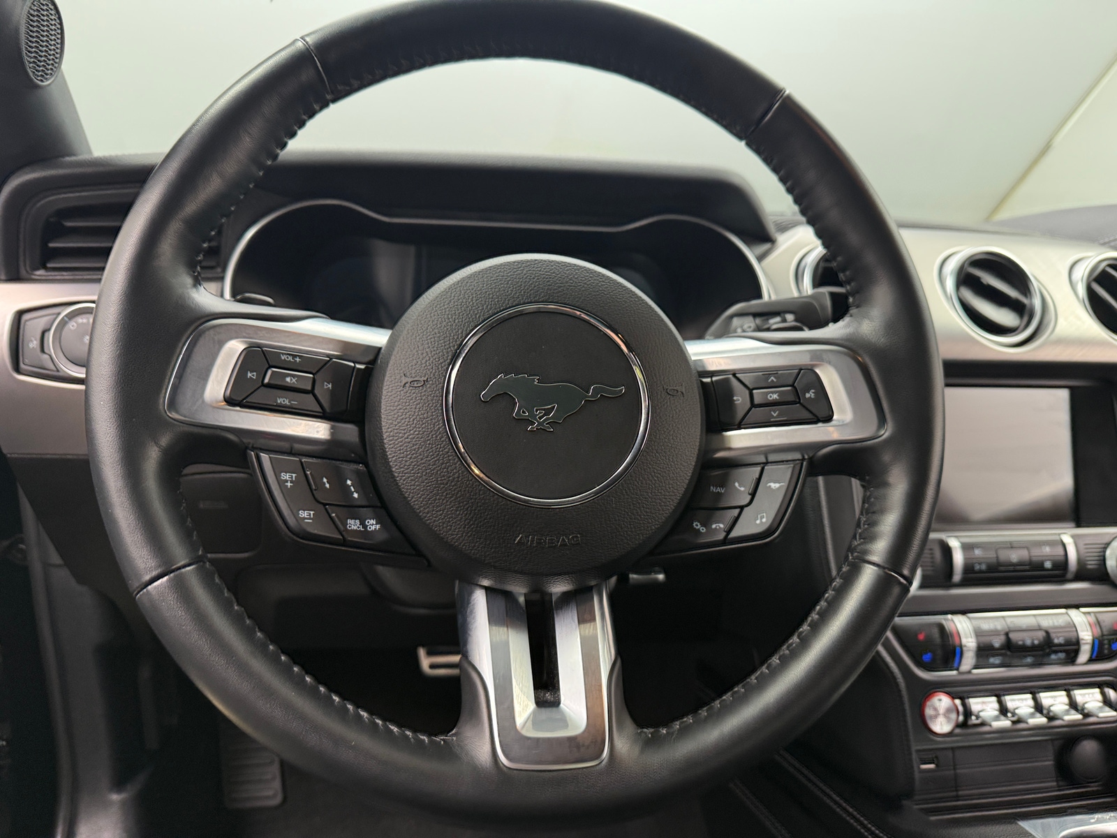 Thumbnail: 2022 Ford Mustang - 3