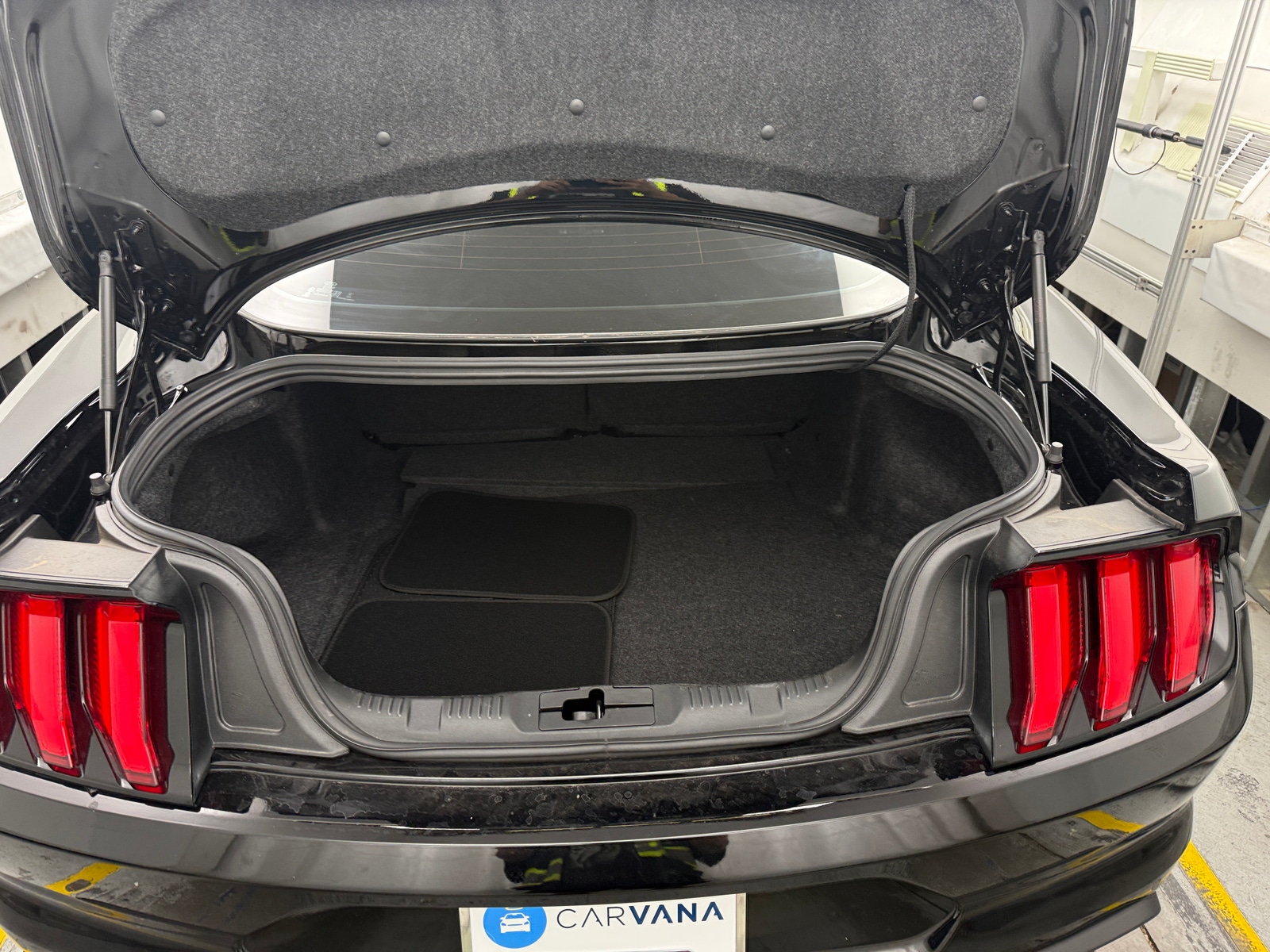 Thumbnail: 2022 Ford Mustang - 4