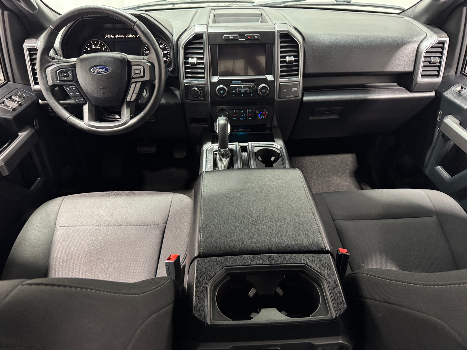 Thumbnail: 2019 Ford Econoline - 3