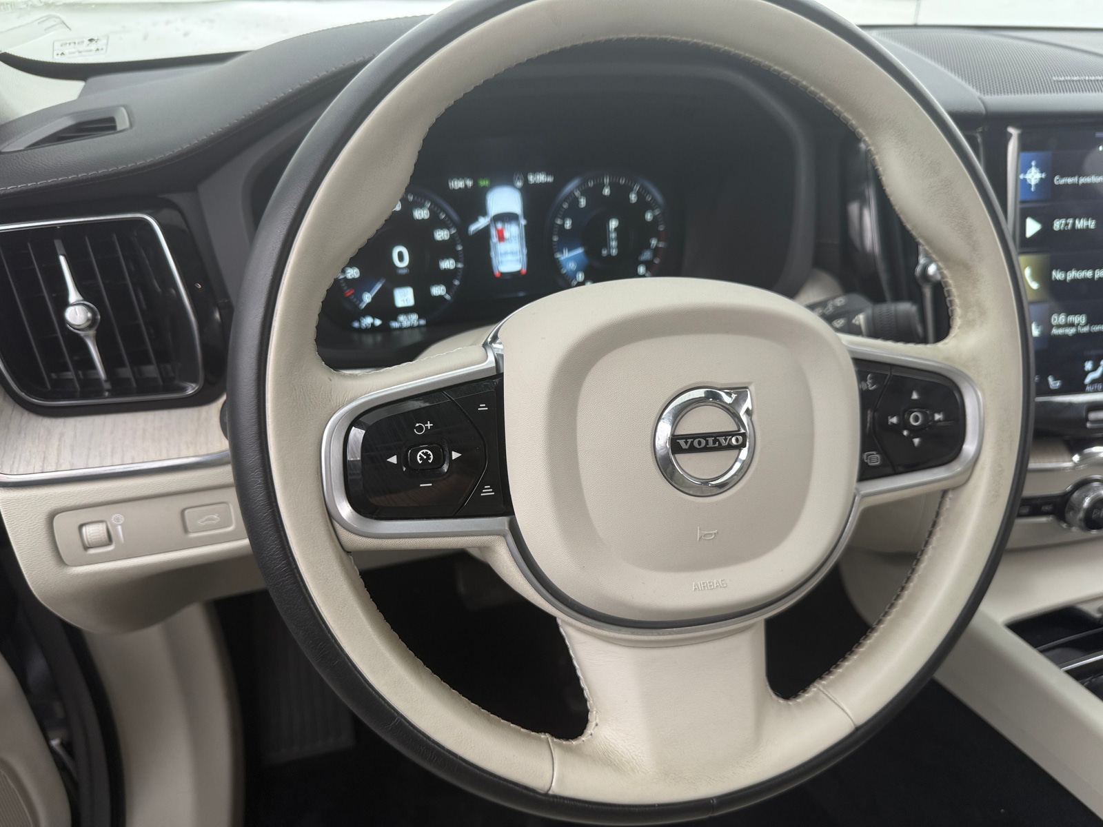 Thumbnail: 2020 Volvo XC60 - 4